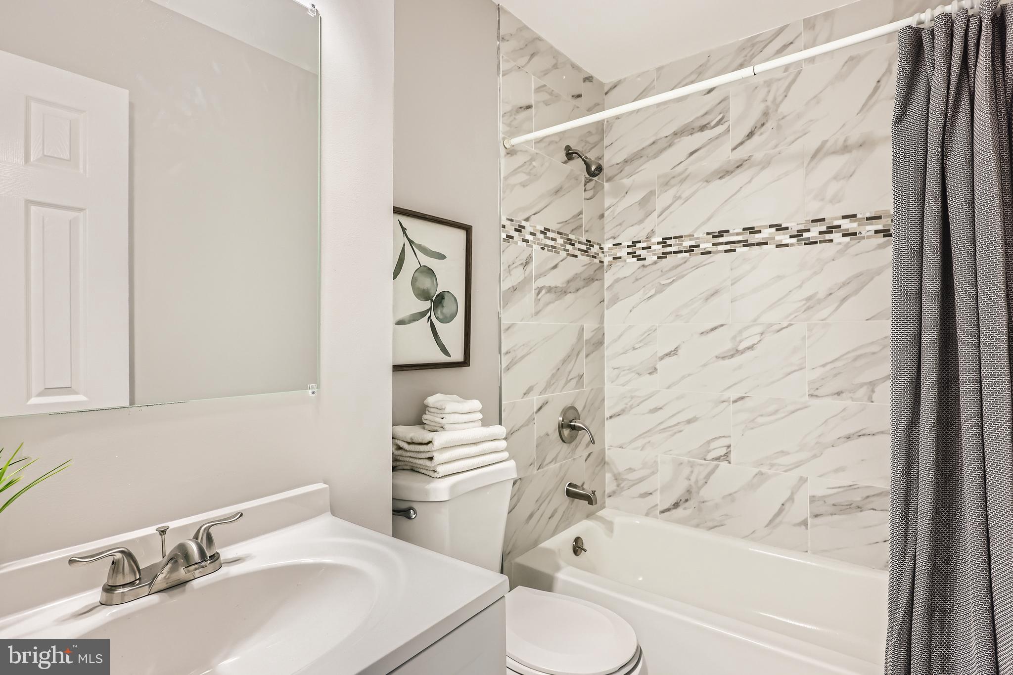 HARFORD SQUARE - Residential