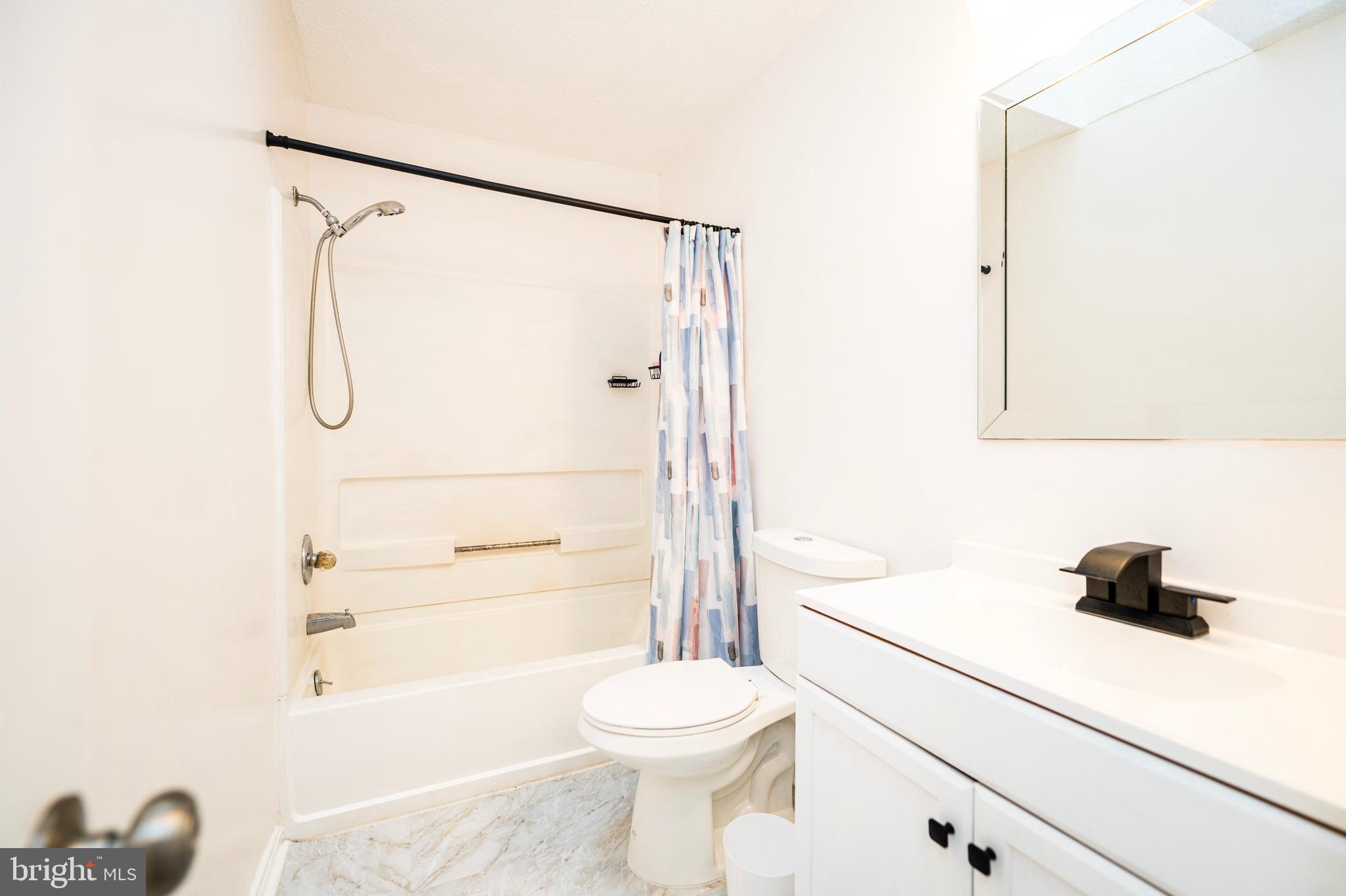 CAPITAL VIEW TOWNHOUSES - Residential