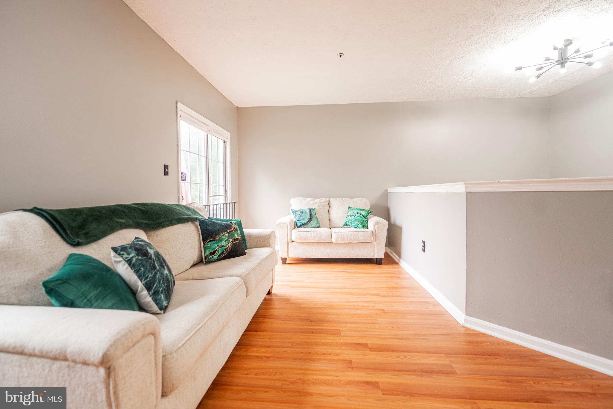 CAPITAL VIEW TOWNHOUSES - Residential