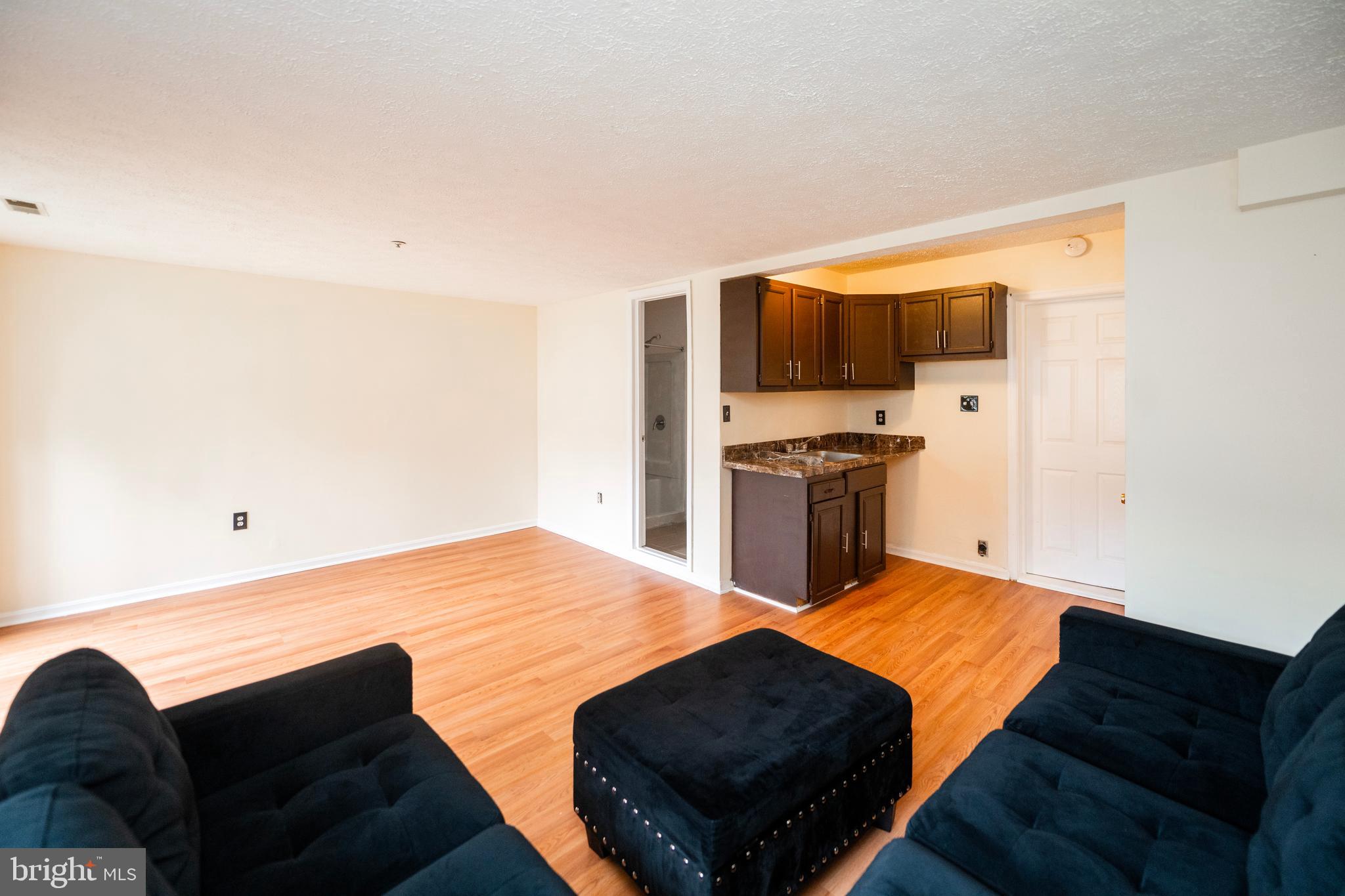 CAPITAL VIEW TOWNHOUSES - Residential