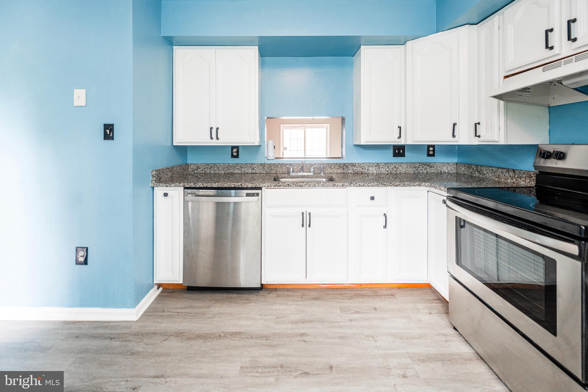 CAPITAL VIEW TOWNHOUSES - Residential