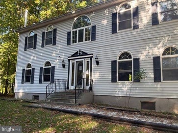 113 E LAKE DRIVE MILFORD PA 18337