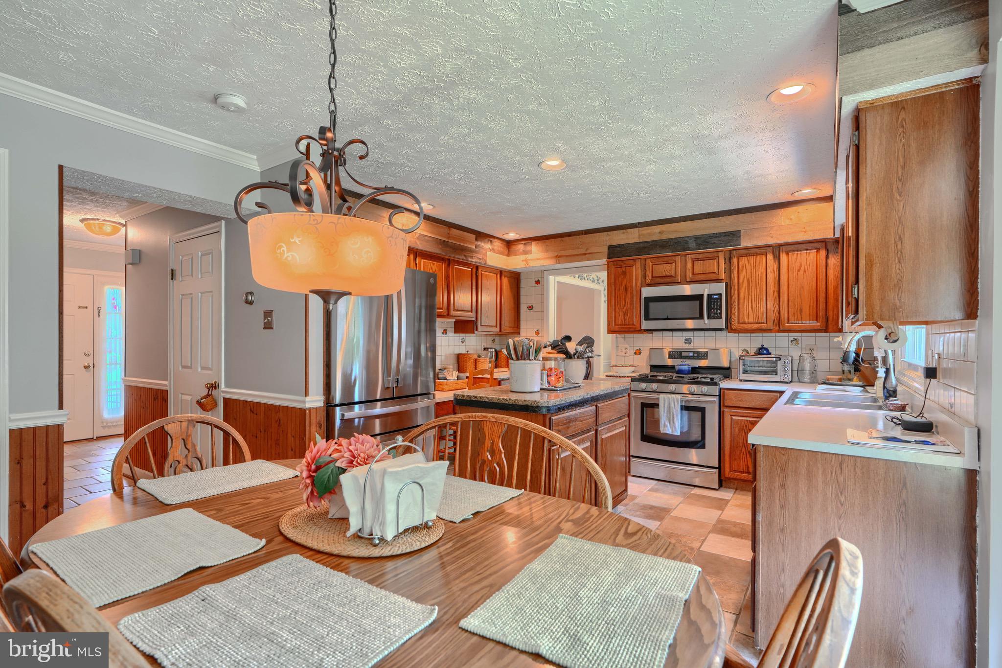 817 PEPPARD DRIVE