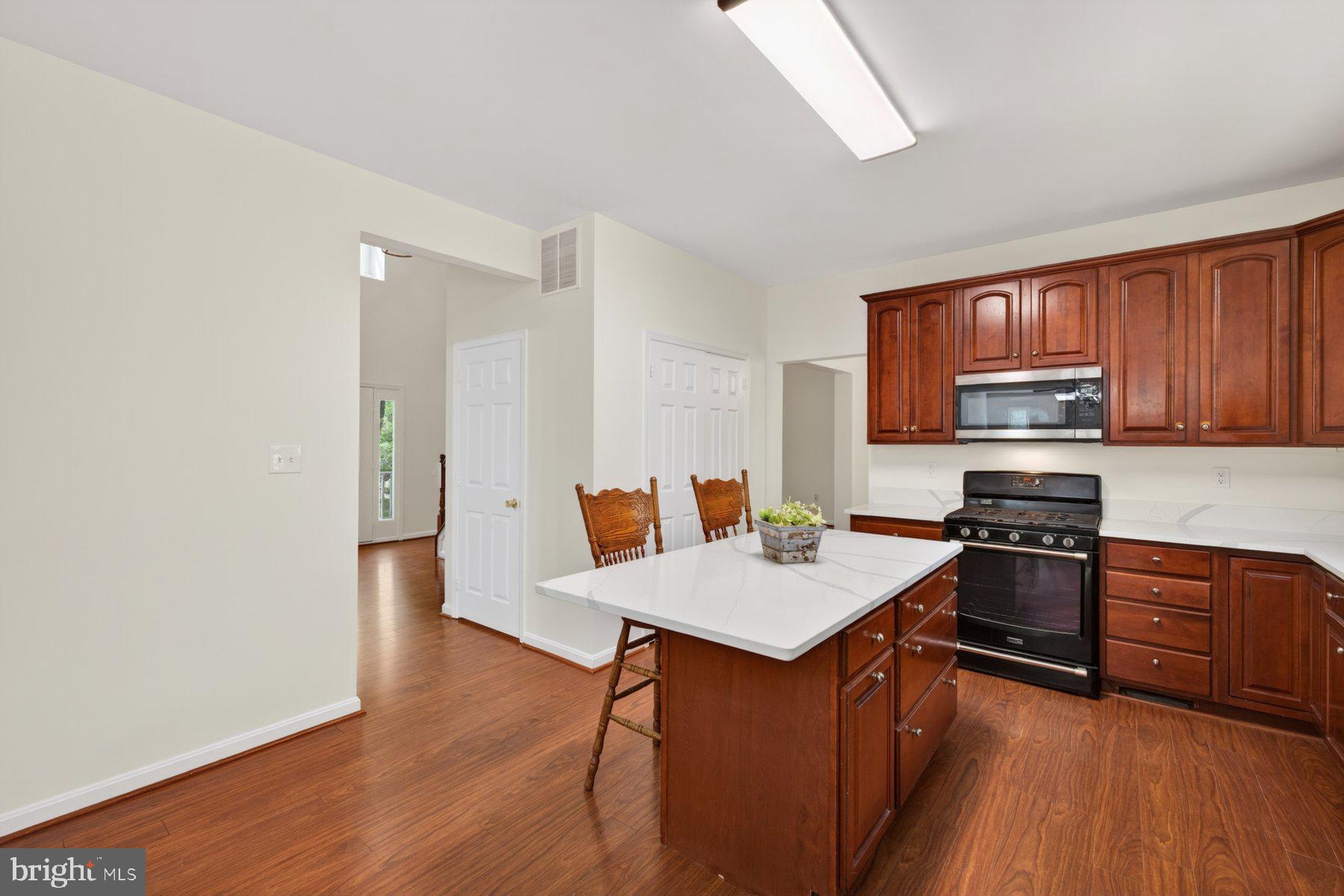 VICTORIA STATION - Residential