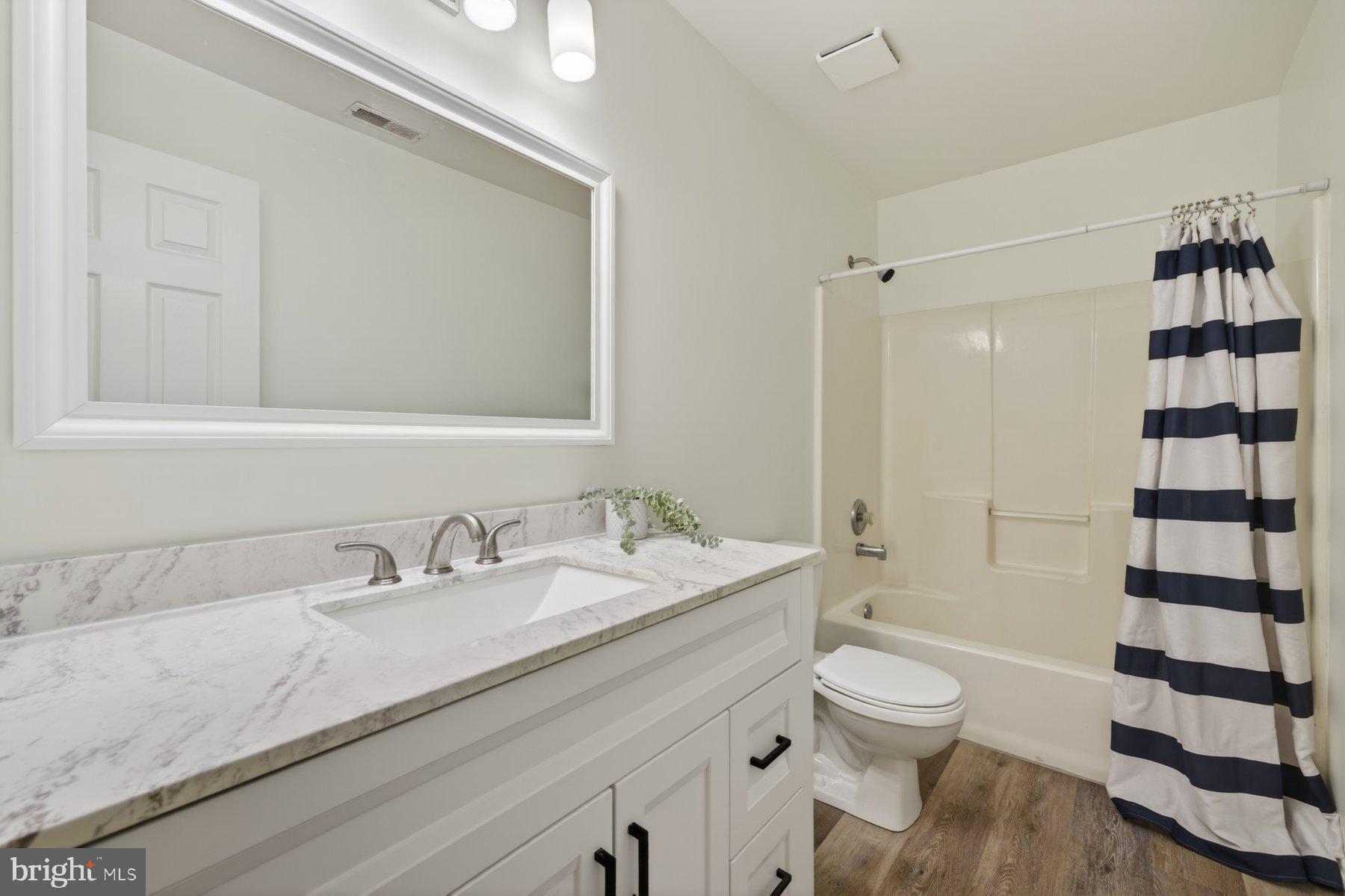 VICTORIA STATION - Residential