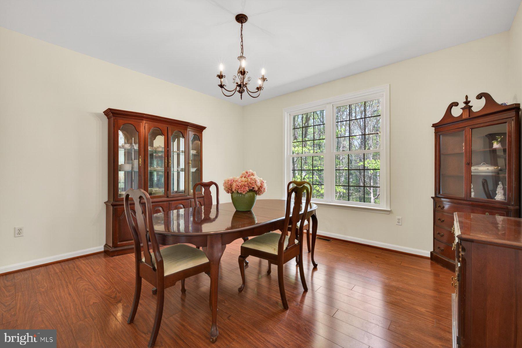 VICTORIA STATION - Residential