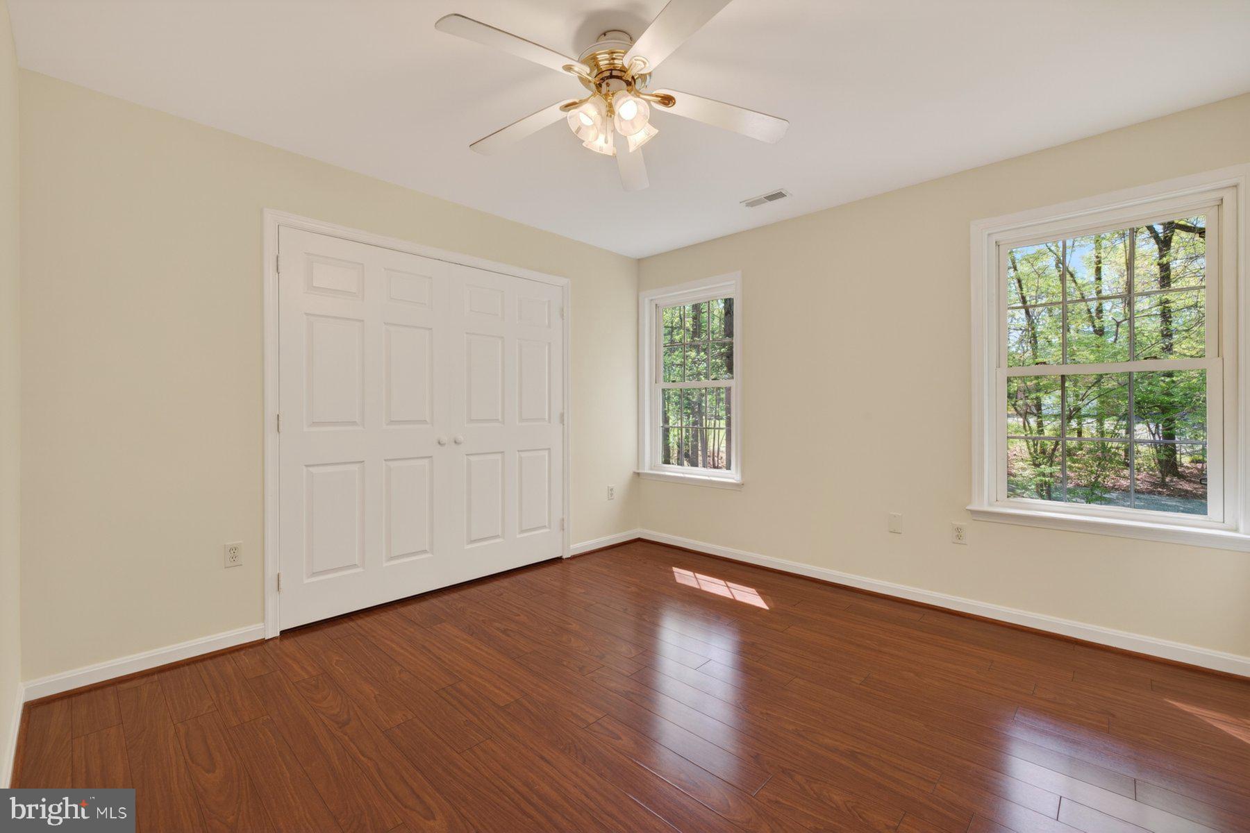 VICTORIA STATION - Residential