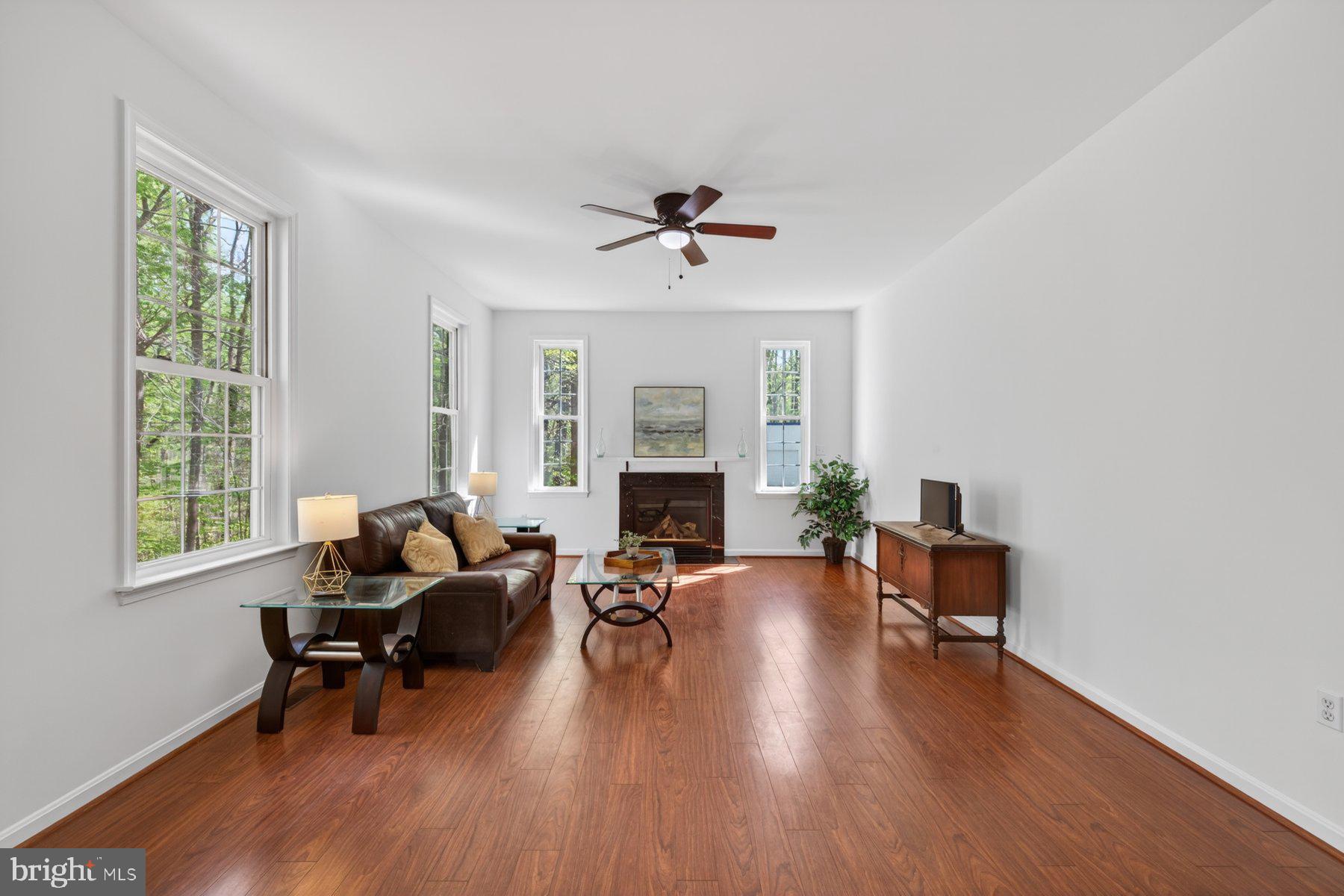 VICTORIA STATION - Residential