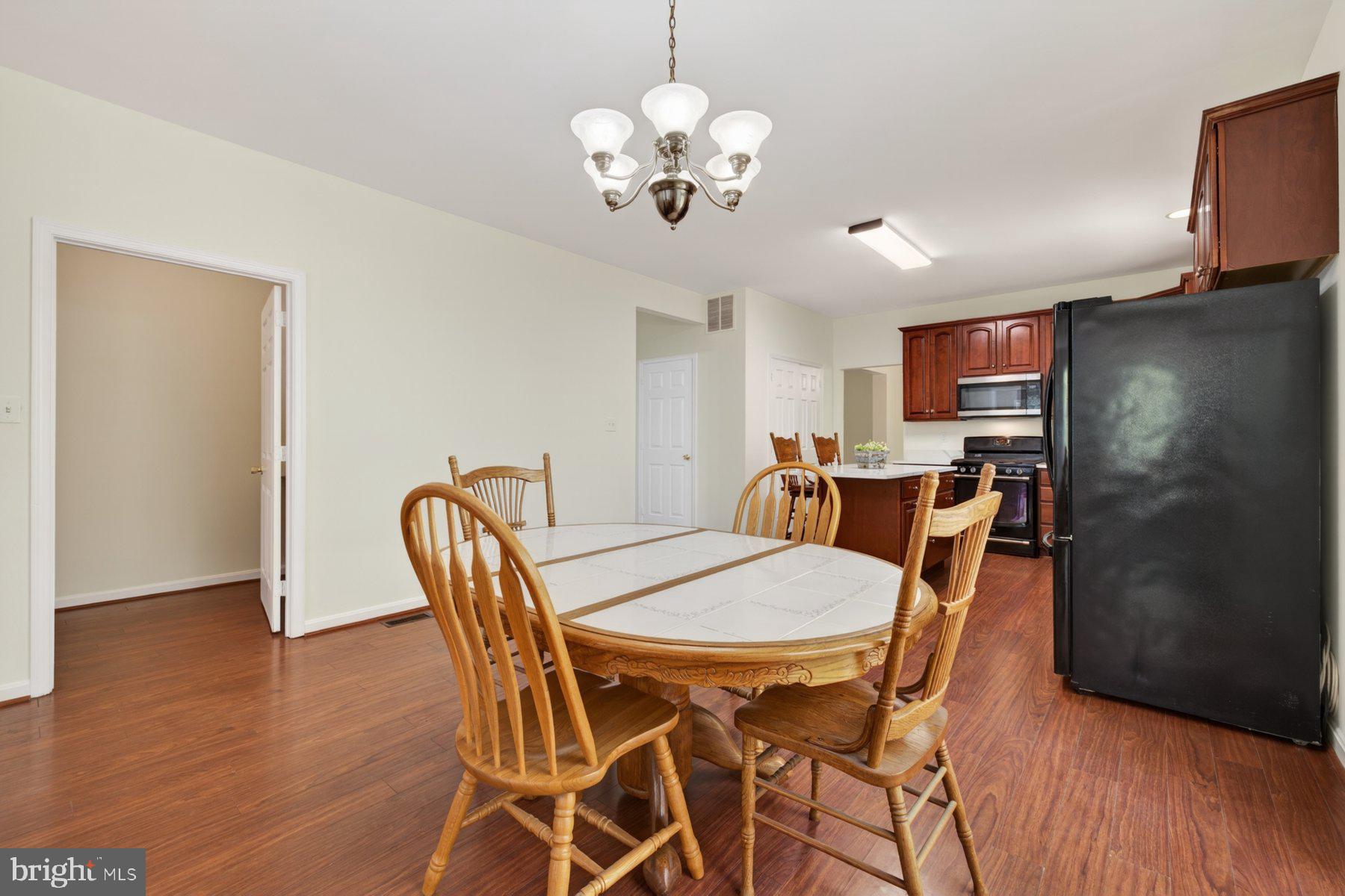 VICTORIA STATION - Residential