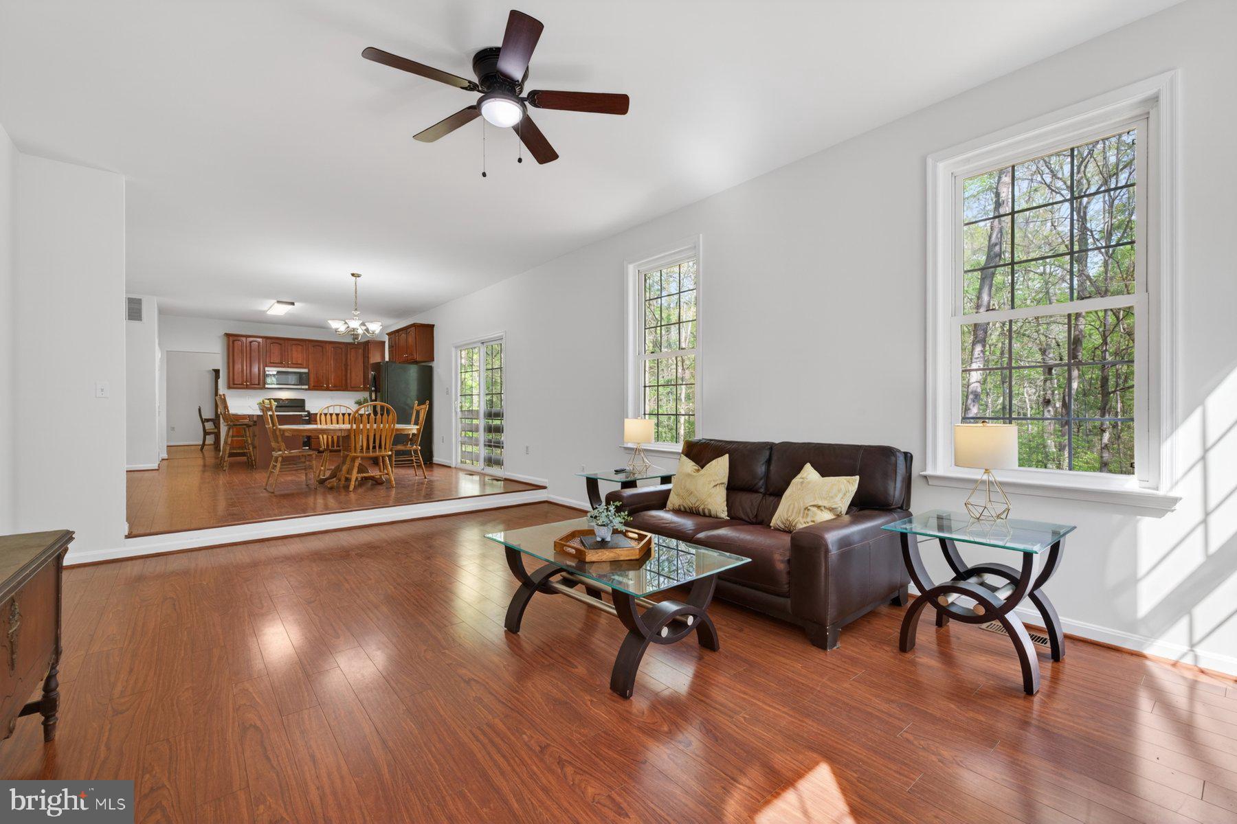 VICTORIA STATION - Residential