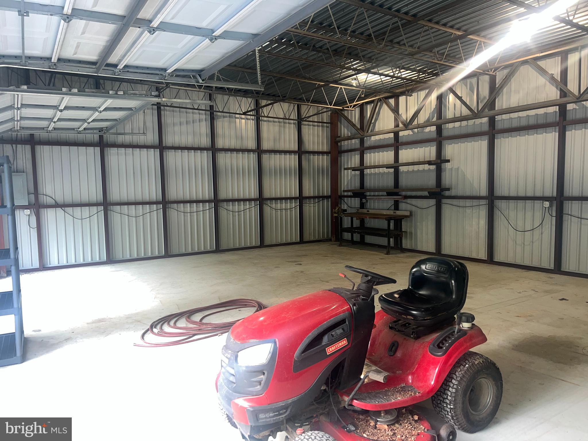 VICTORIA STATION - Residential