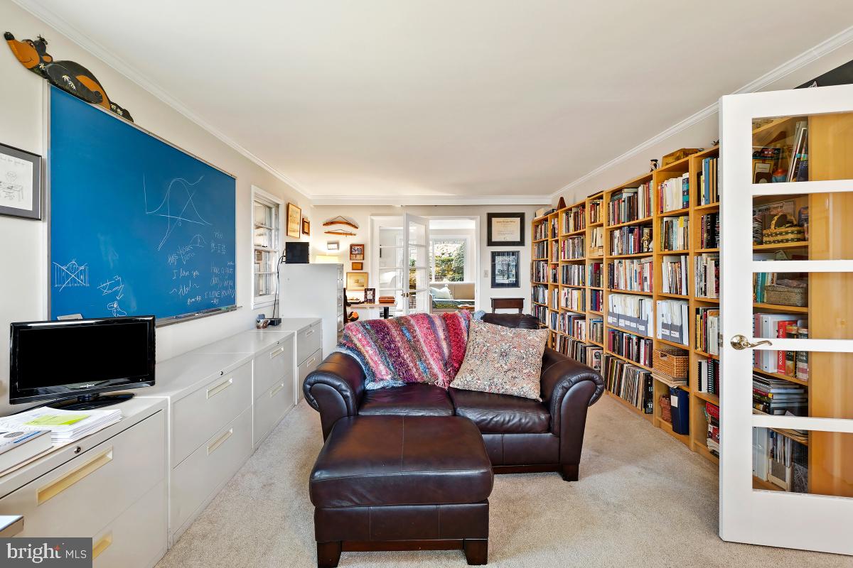 EASTVIEW - Residential