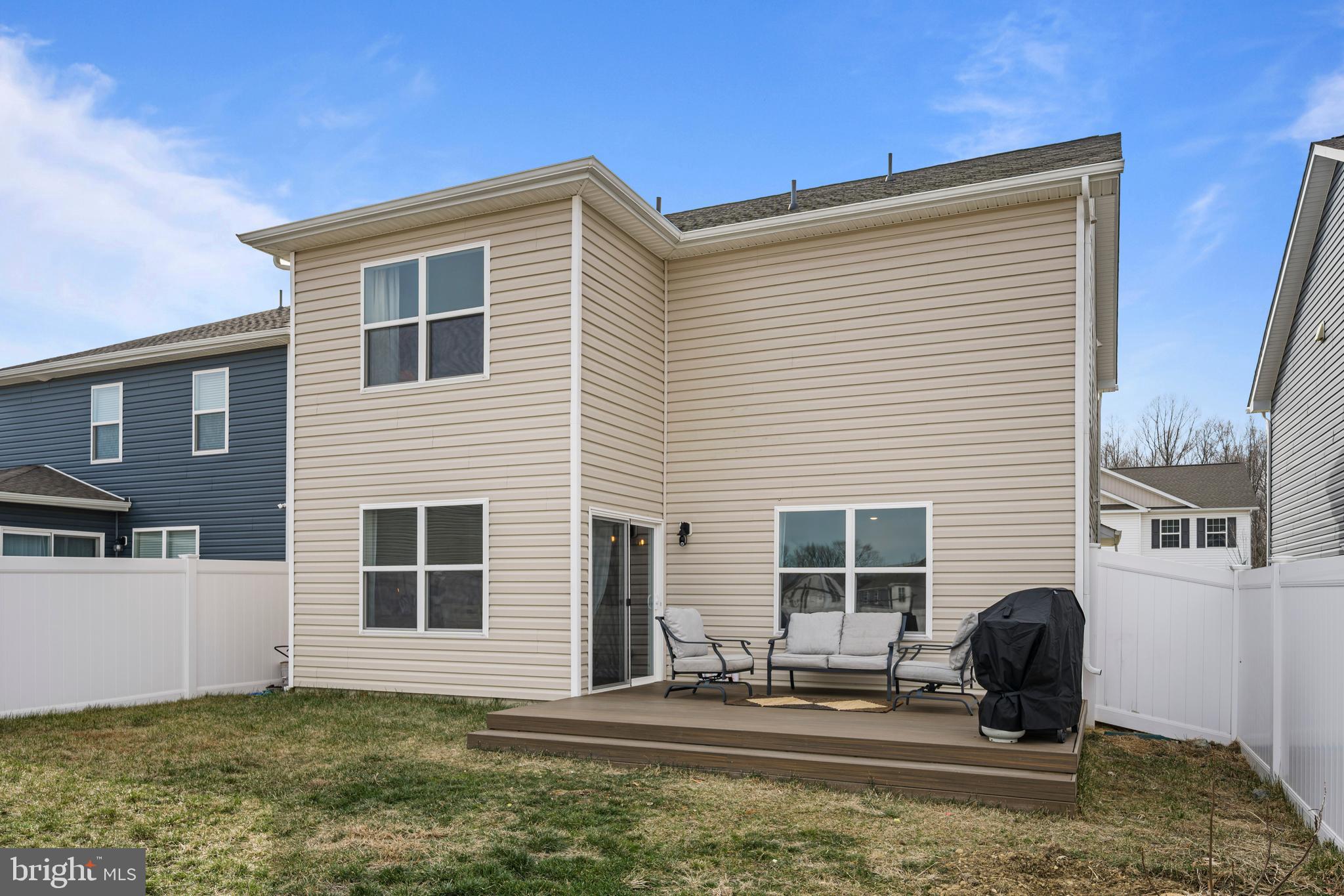 PINEGROVE - Residential