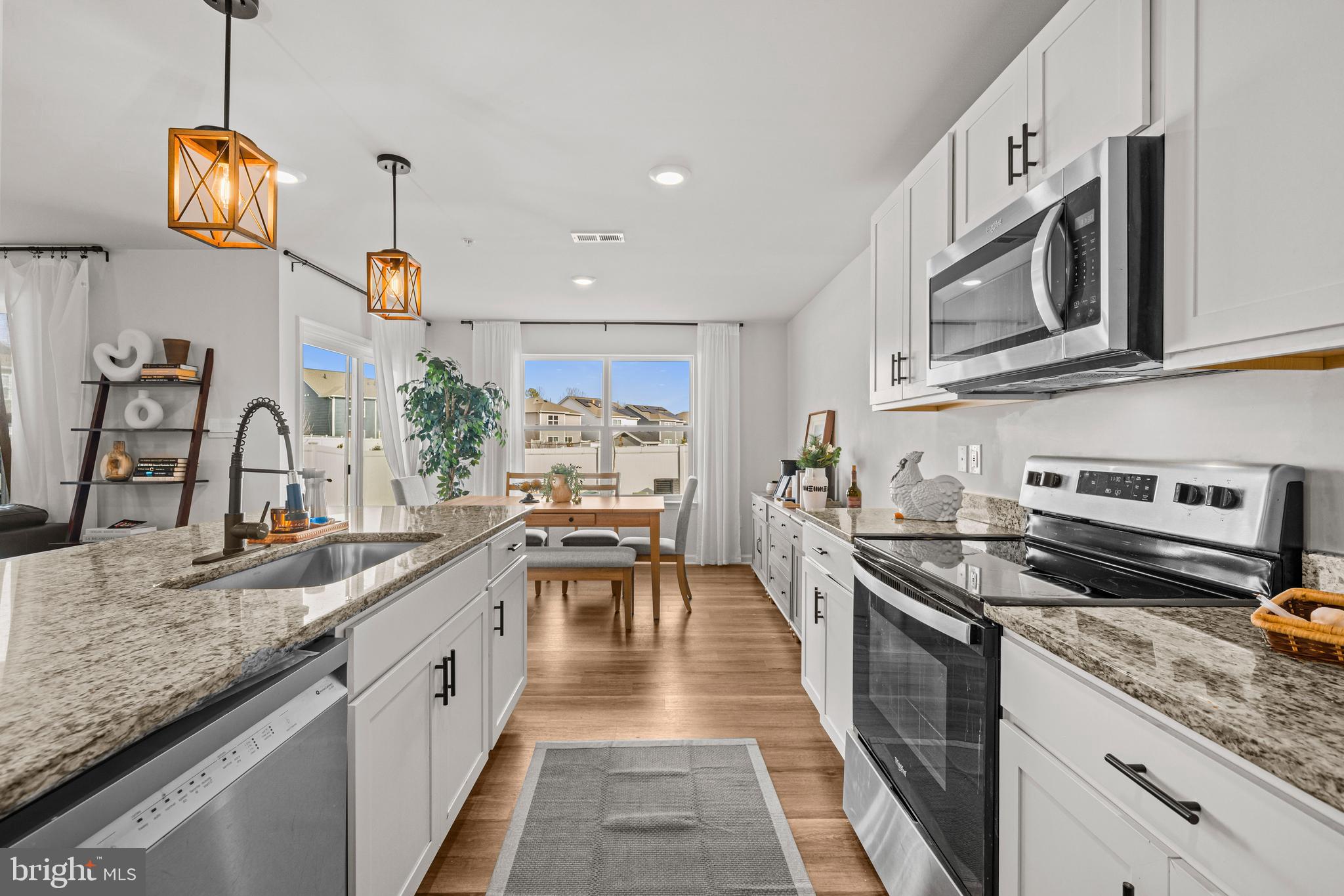 PINEGROVE - Residential