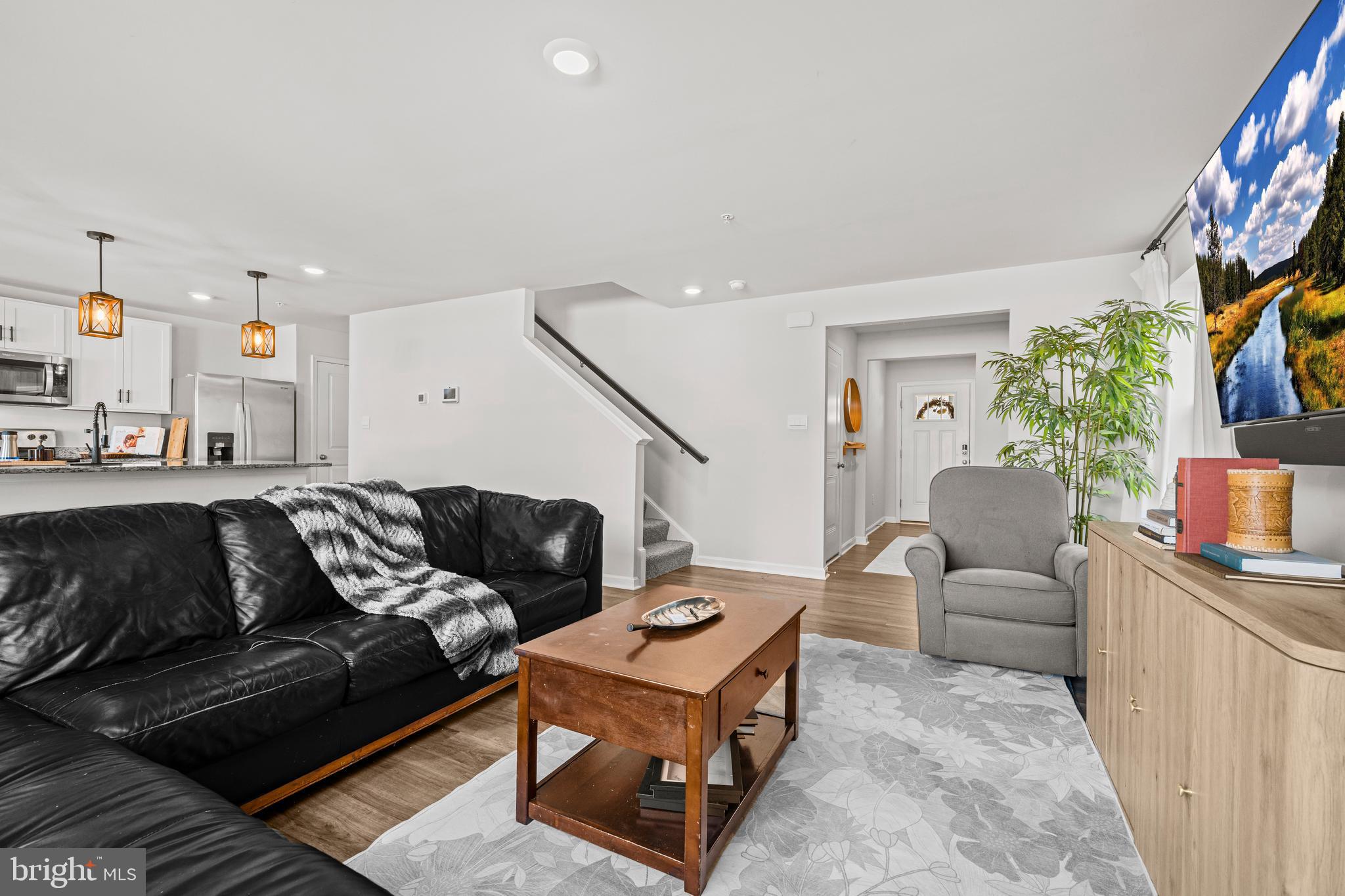 PINEGROVE - Residential