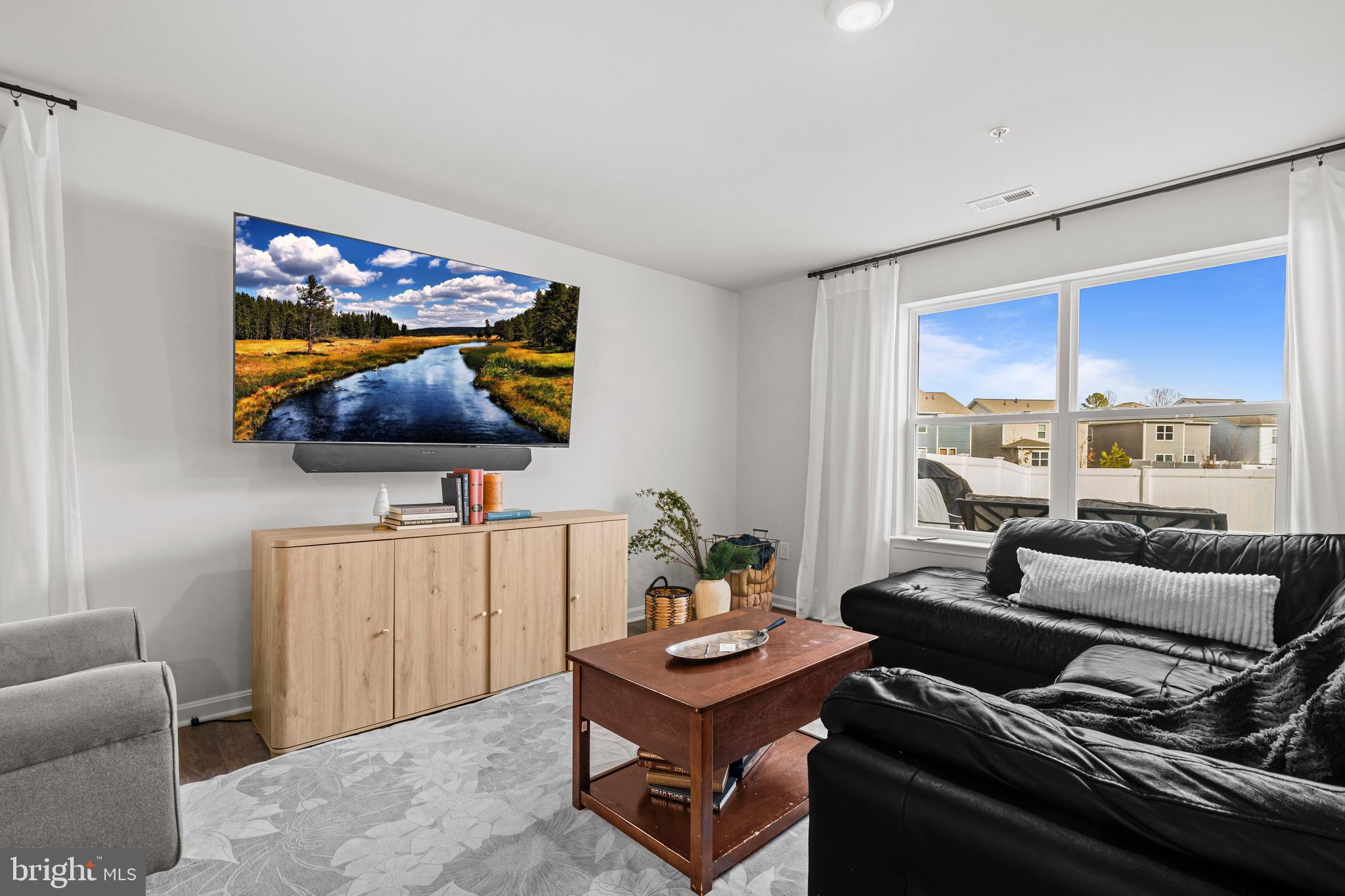 PINEGROVE - Residential