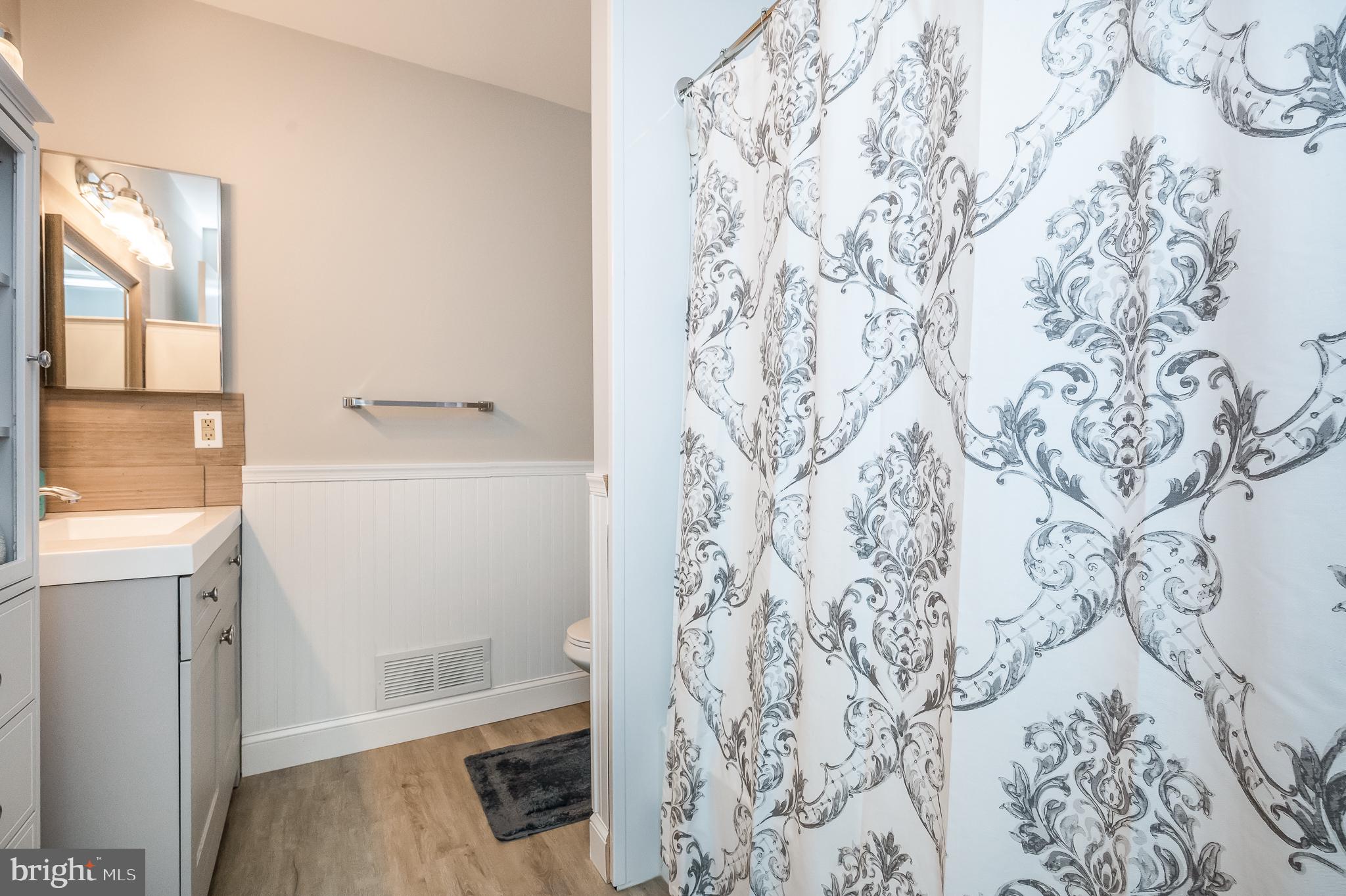 VALLEY CROSSING - Residential