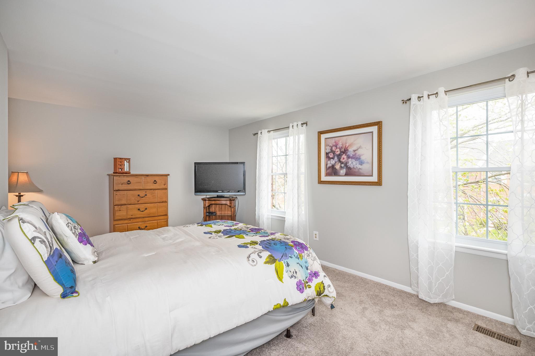 VALLEY CROSSING - Residential