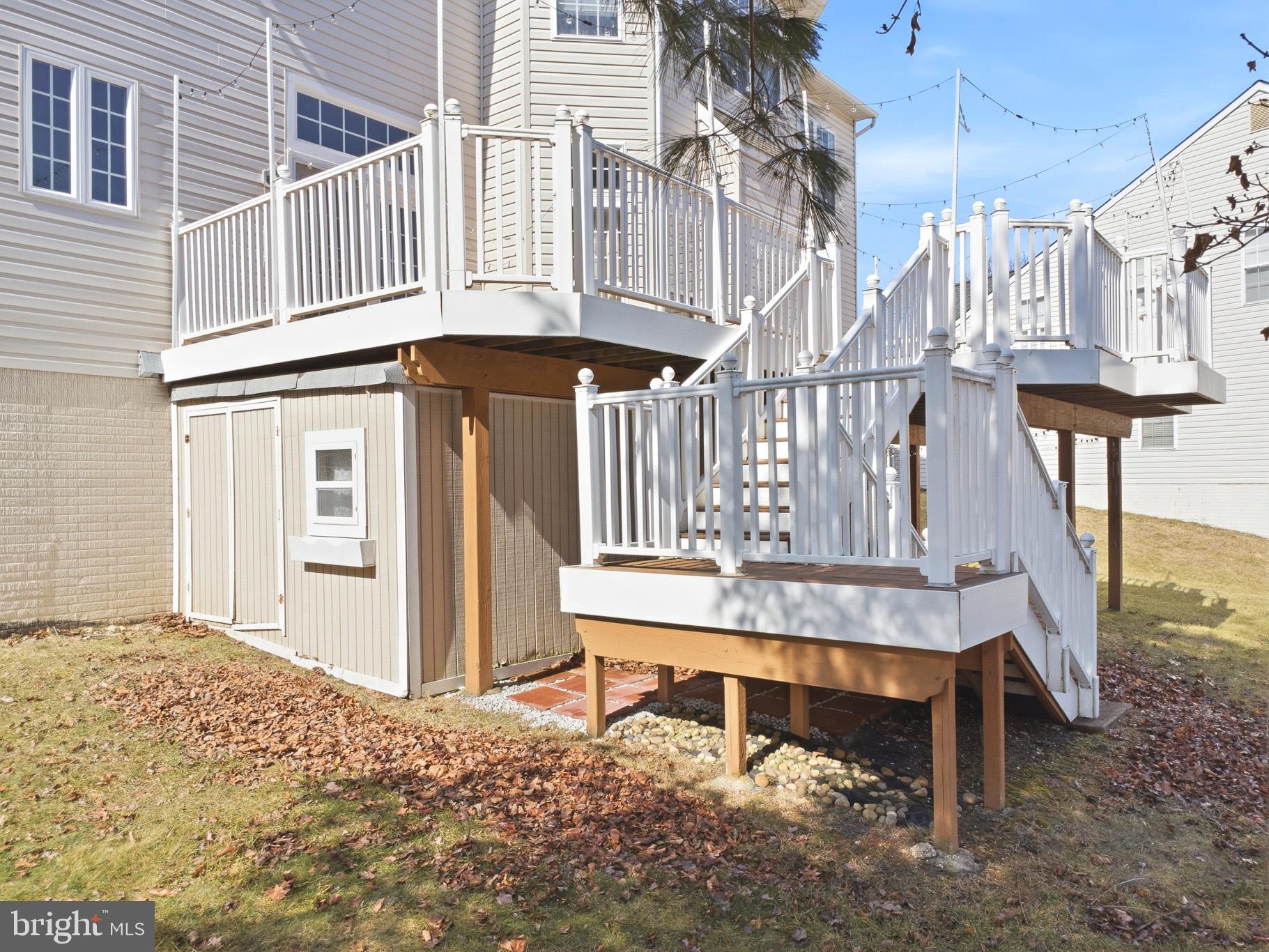 HOLLIFIELD ESTATES - Residential