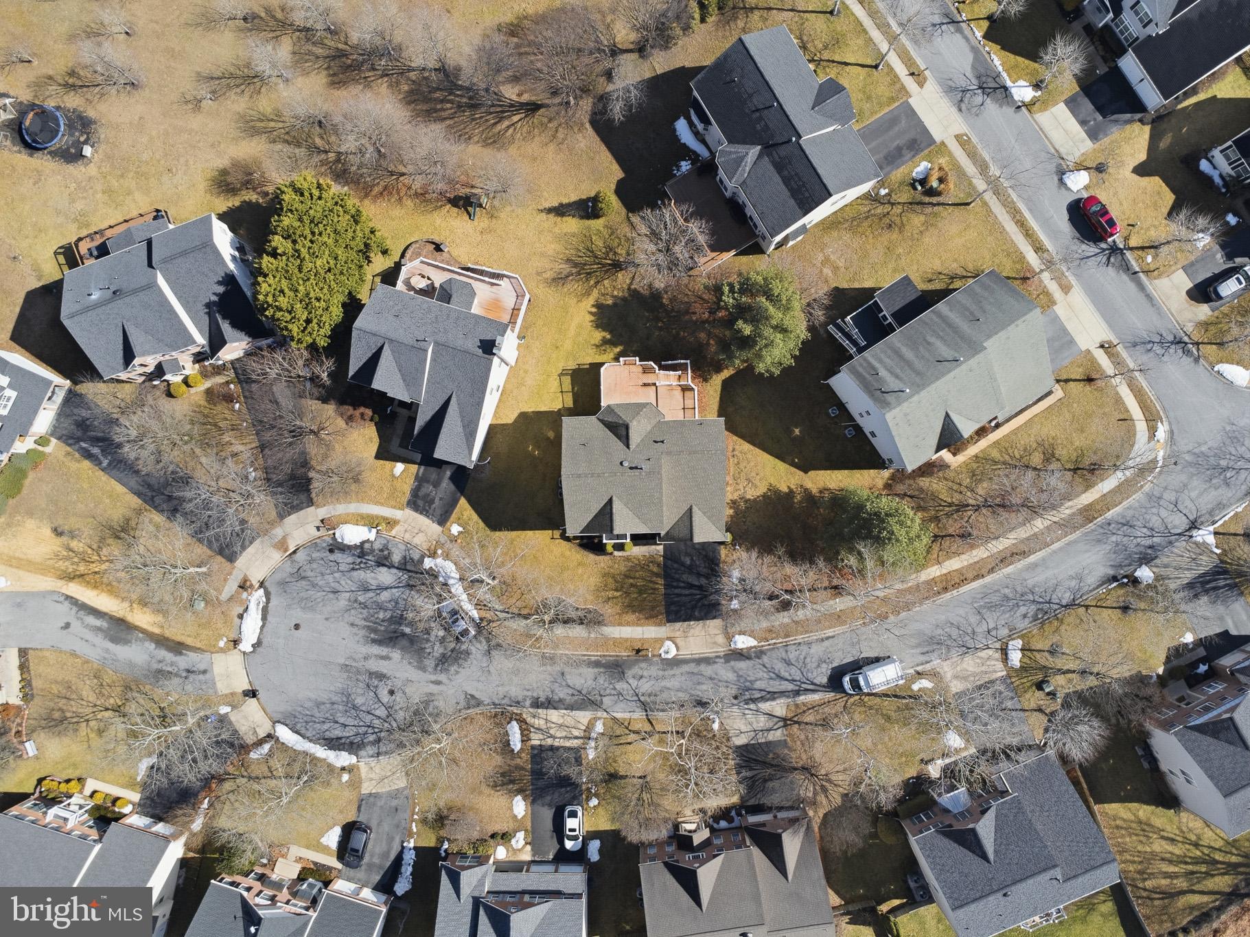 HOLLIFIELD ESTATES - Residential