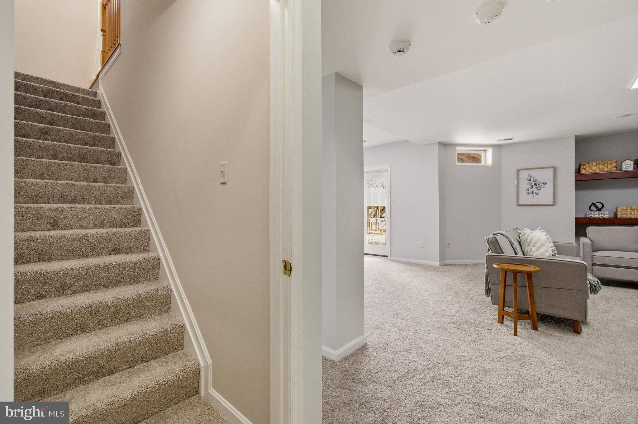 HOLLIFIELD ESTATES - Residential