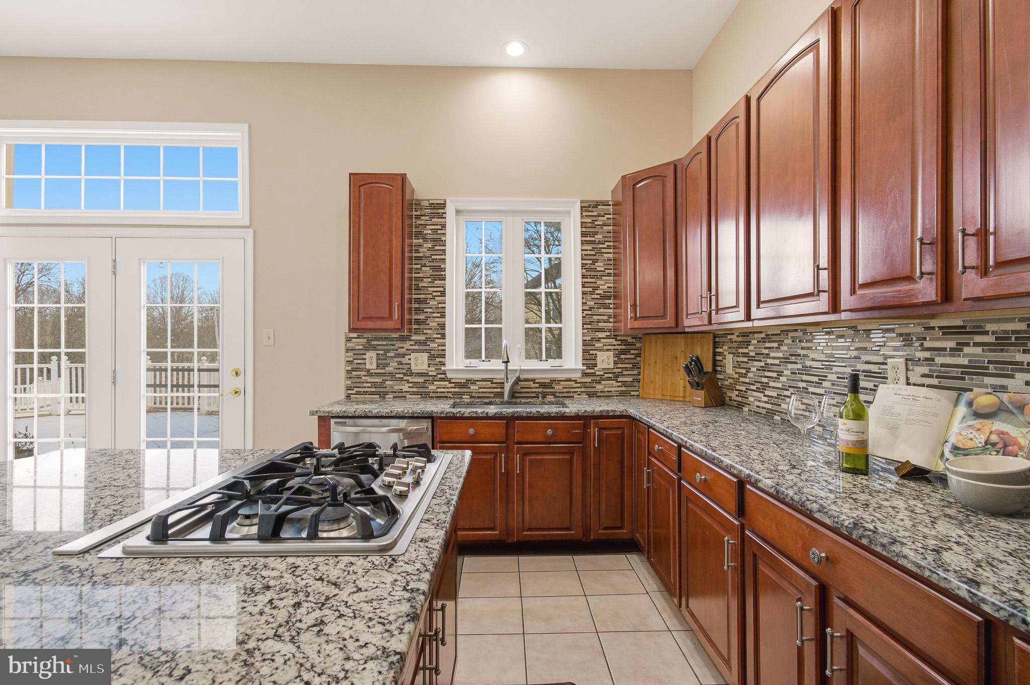 HOLLIFIELD ESTATES - Residential