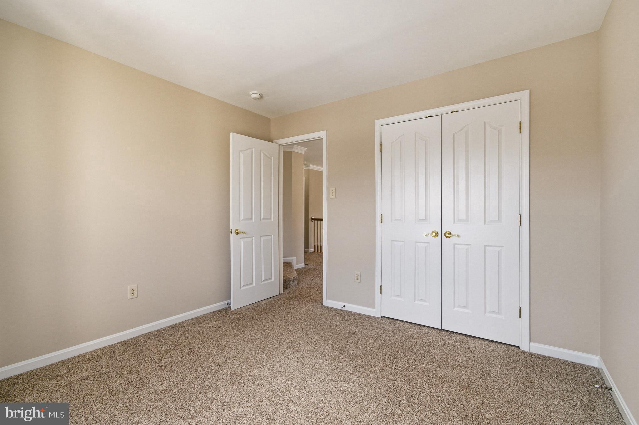 HOLLIFIELD ESTATES - Residential