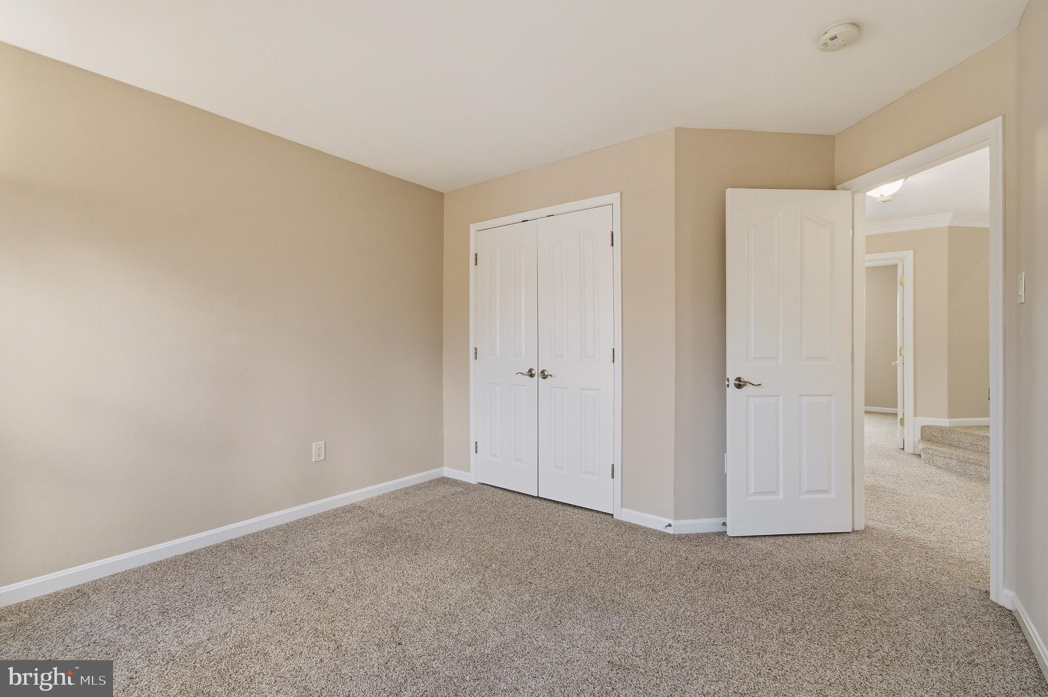 HOLLIFIELD ESTATES - Residential