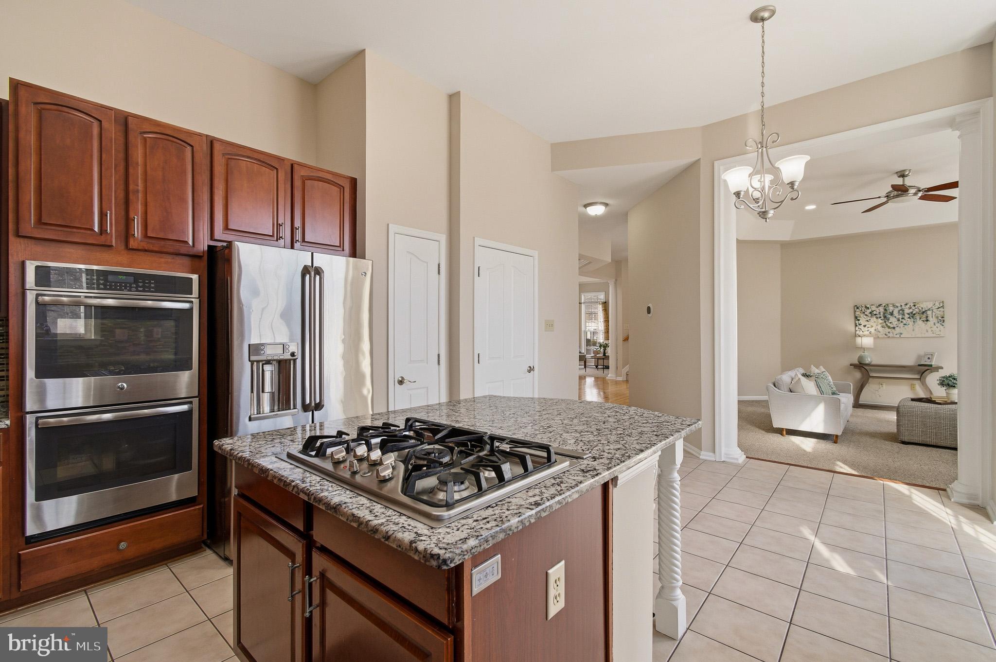 HOLLIFIELD ESTATES - Residential