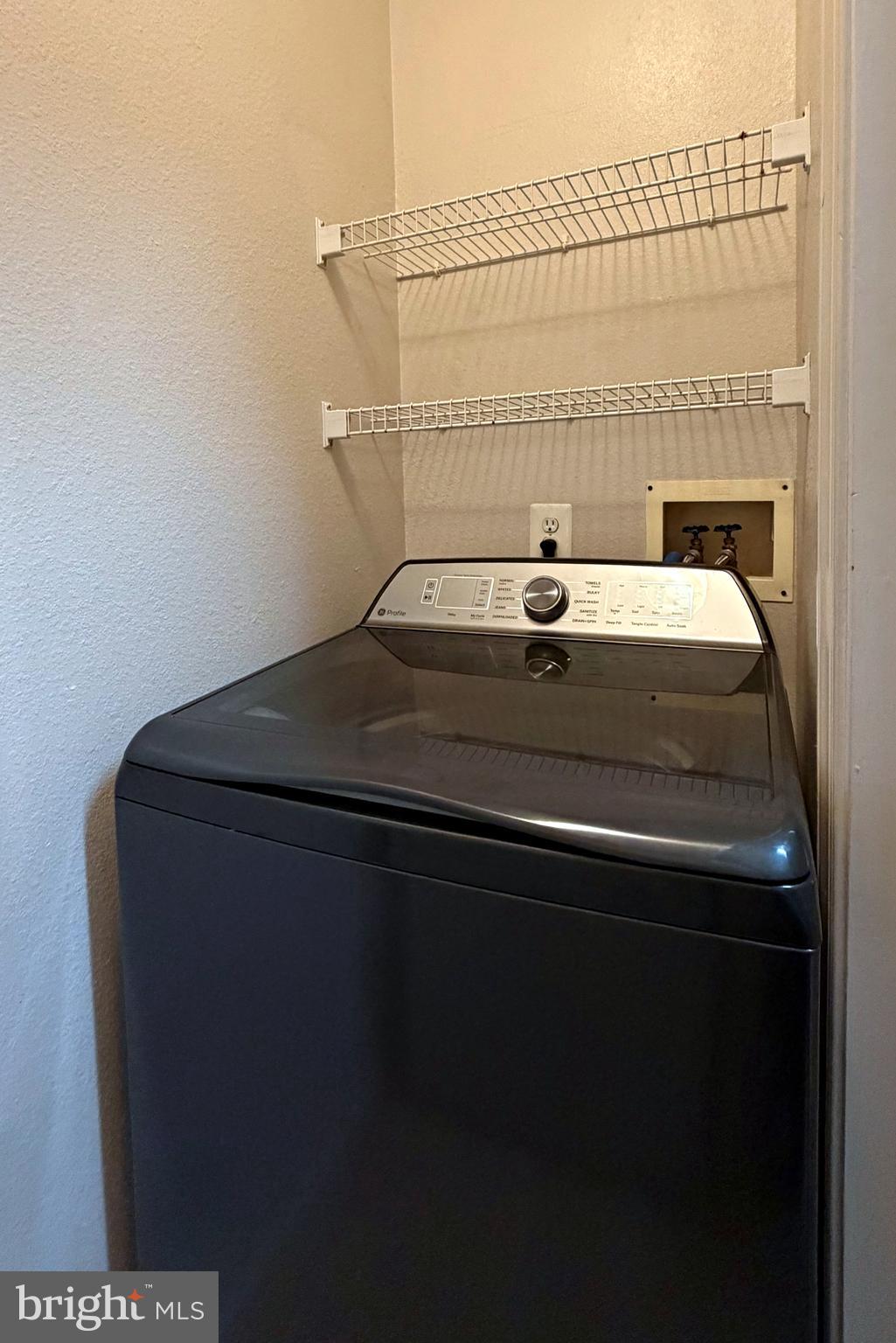 GATES OF MCLEAN - Residential