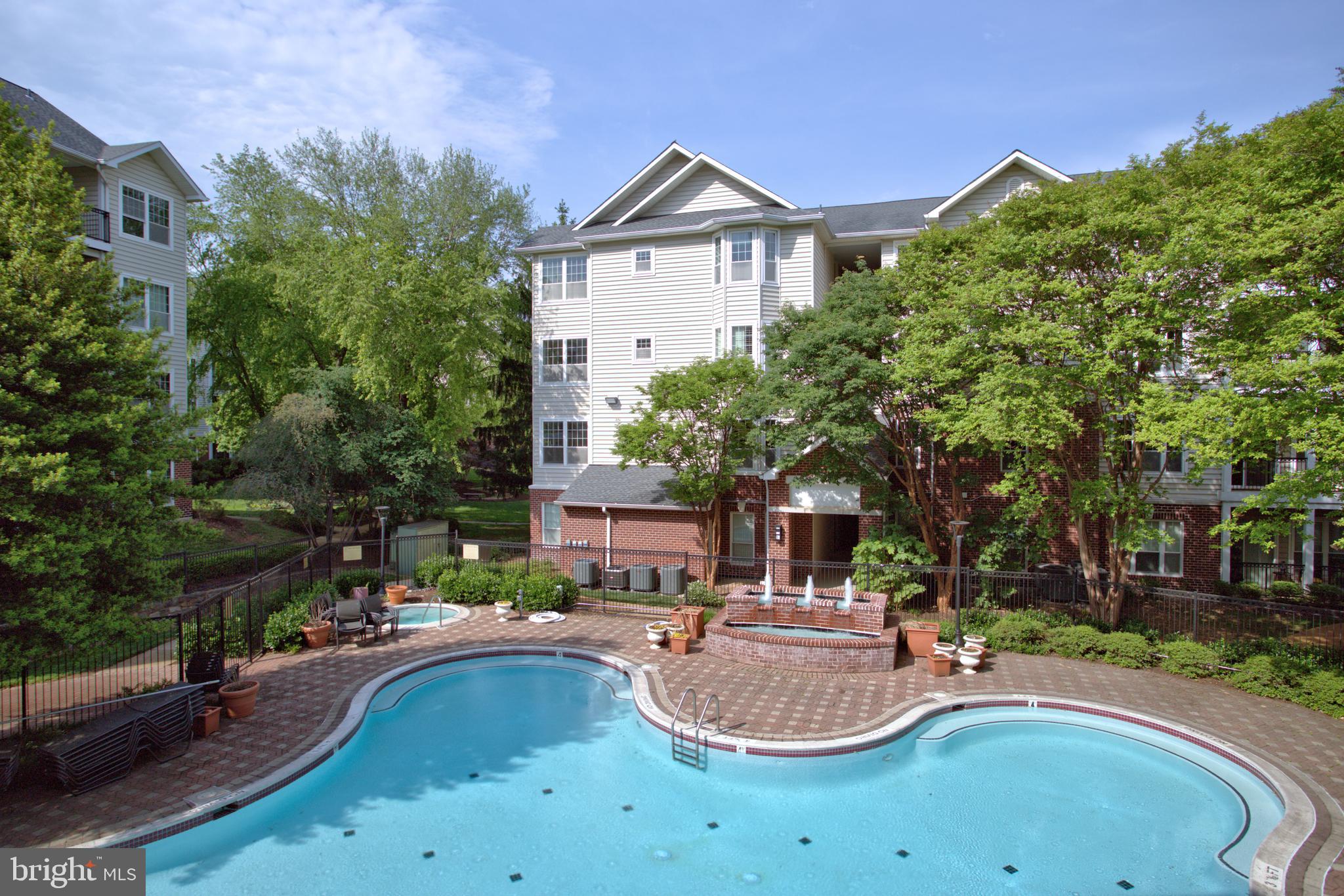 GATES OF MCLEAN - Residential