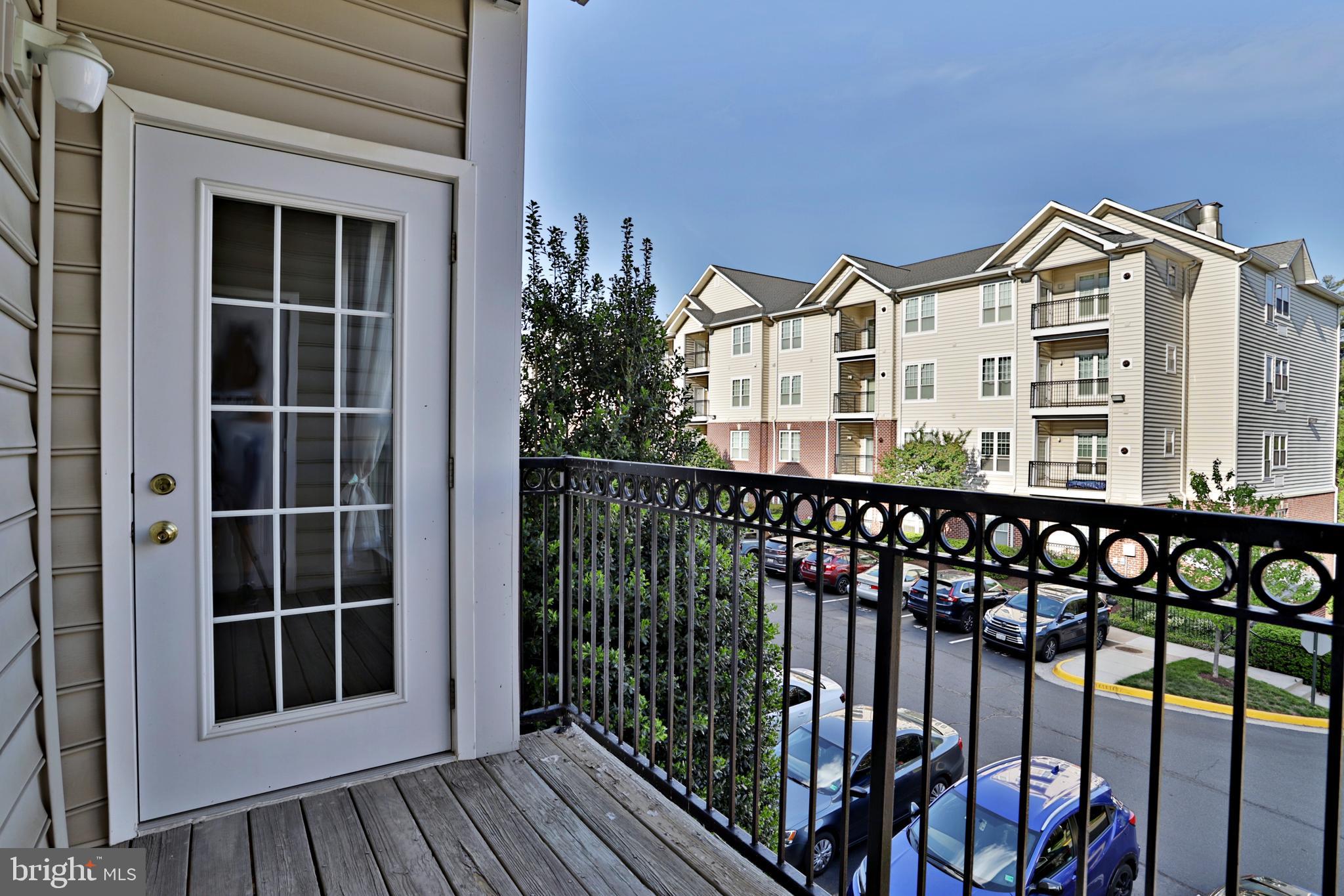 GATES OF MCLEAN - Residential