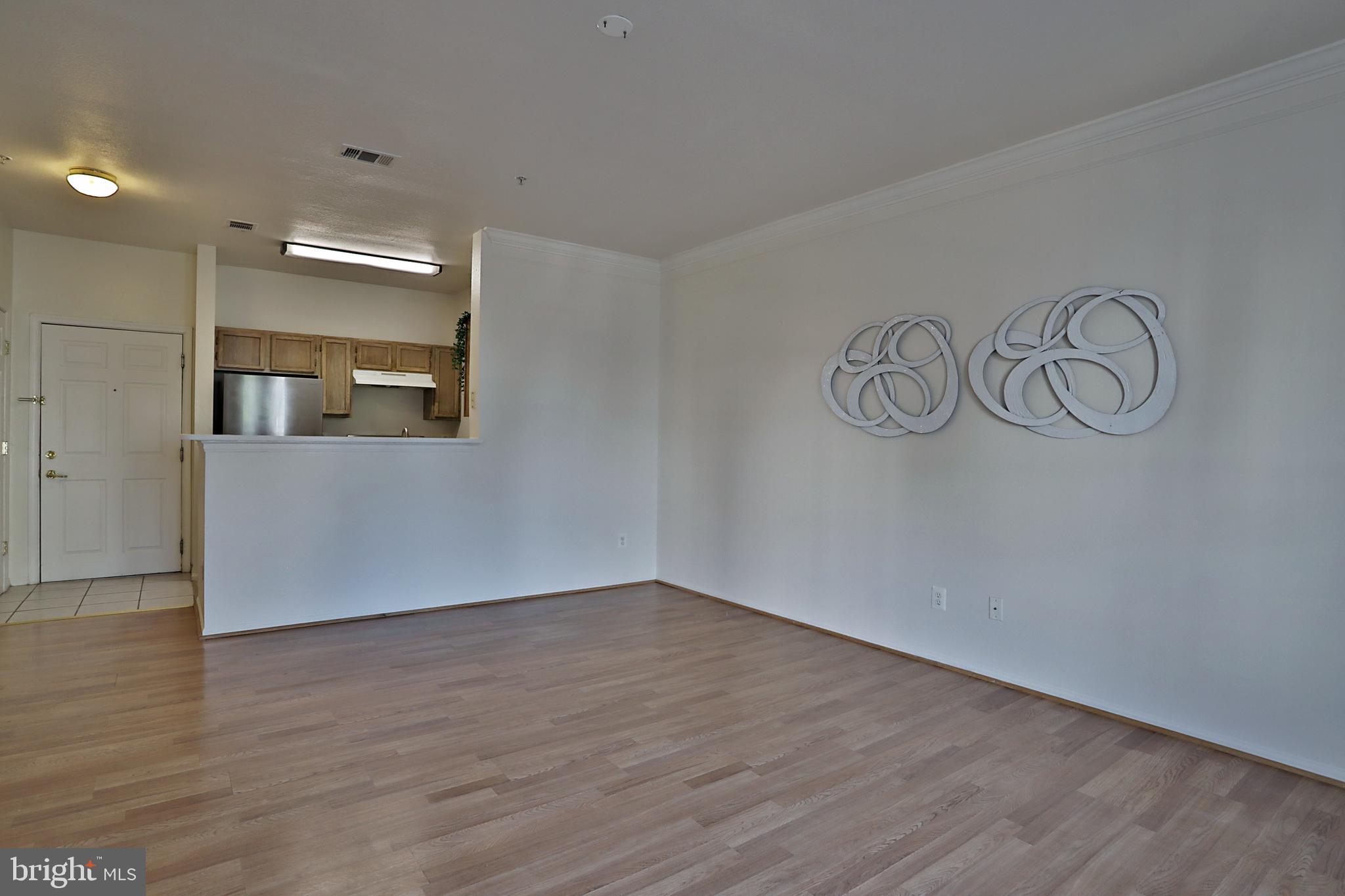 GATES OF MCLEAN - Residential