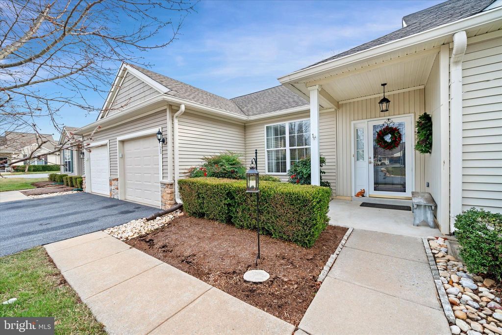 Photo of 20 Hunters Way, GLEN MILLS, PA 19342 (MLS # PADE2105138)