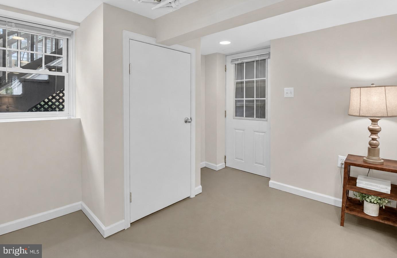 KENSINGTON - Residential