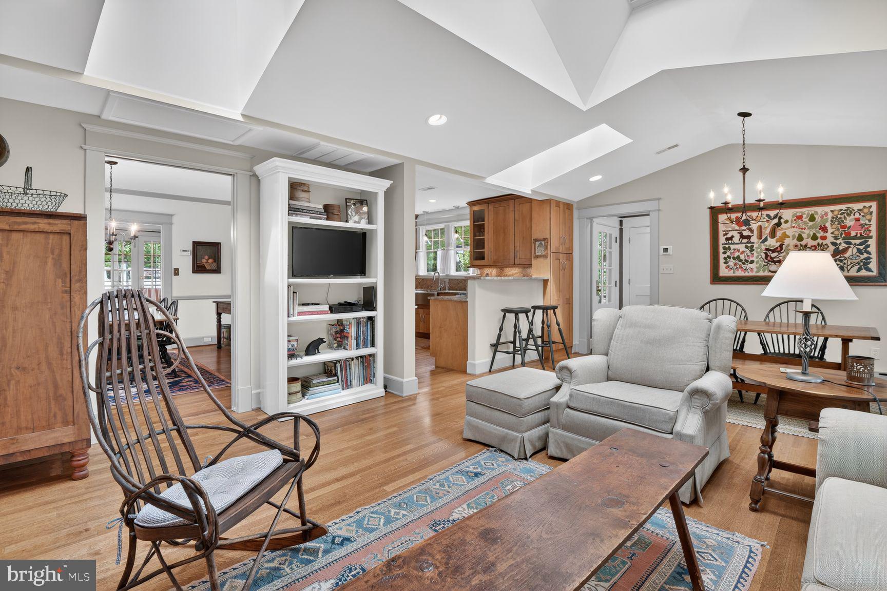 KENSINGTON - Residential