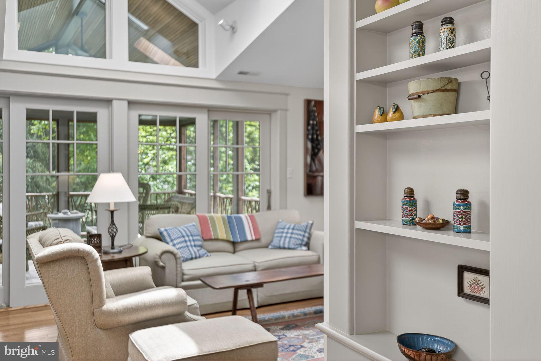 KENSINGTON - Residential