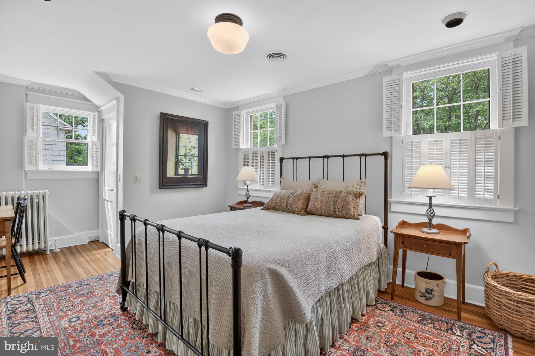 KENSINGTON - Residential