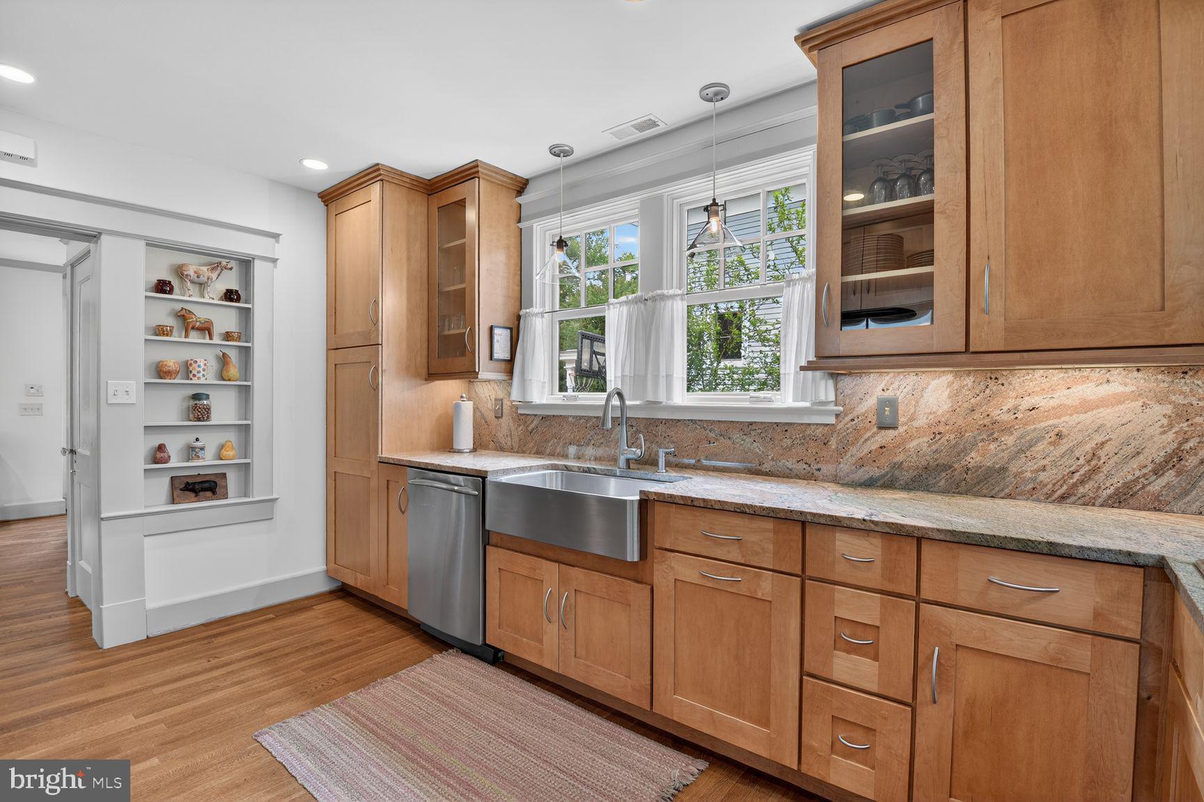 KENSINGTON - Residential