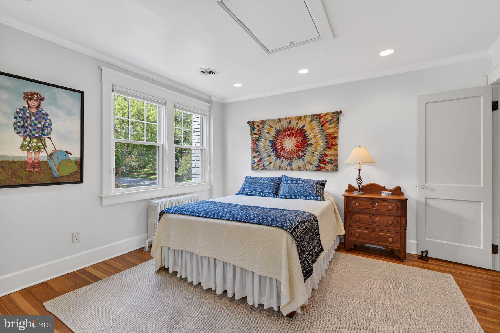 KENSINGTON - Residential