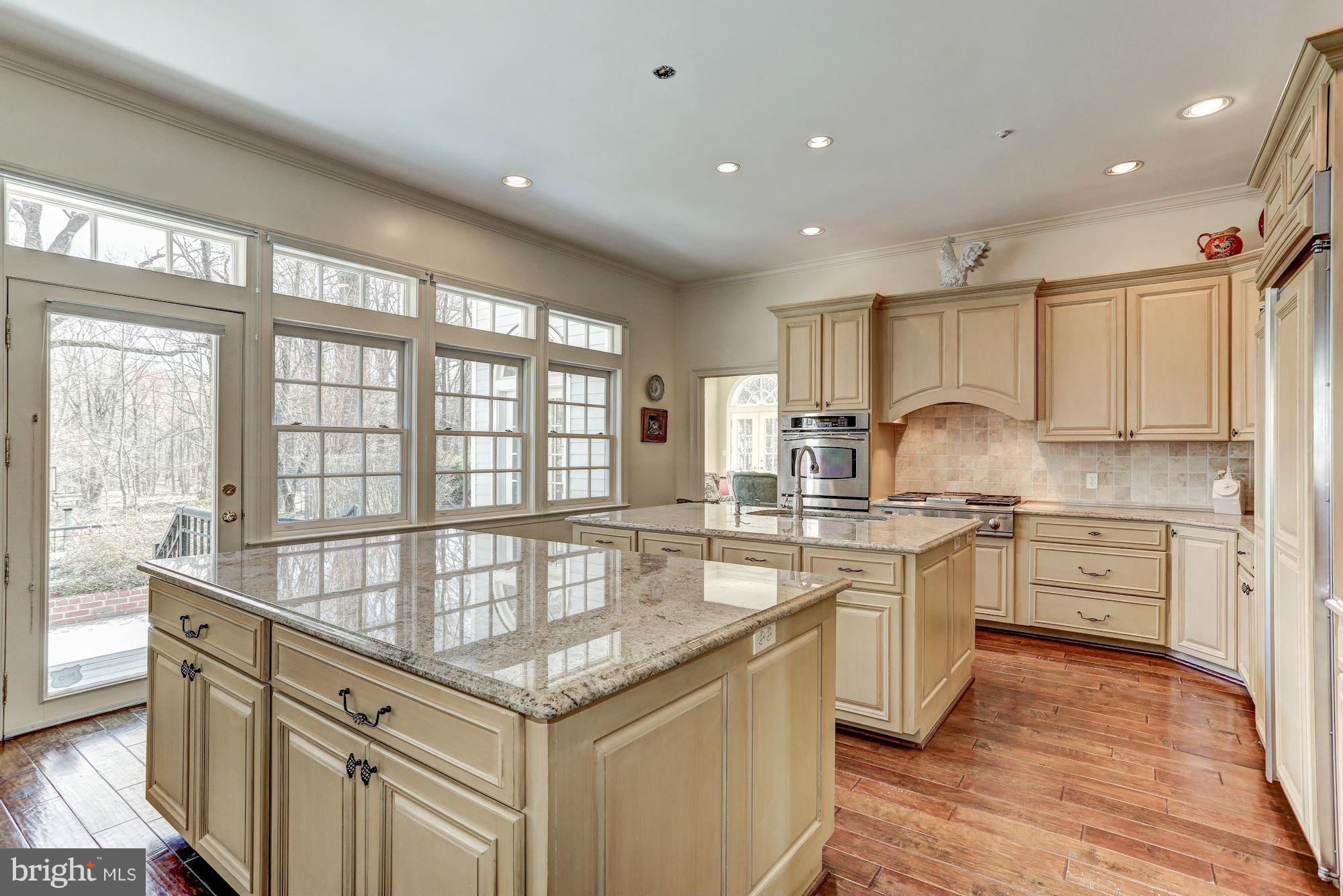 HUNTER'S CREST - Residential