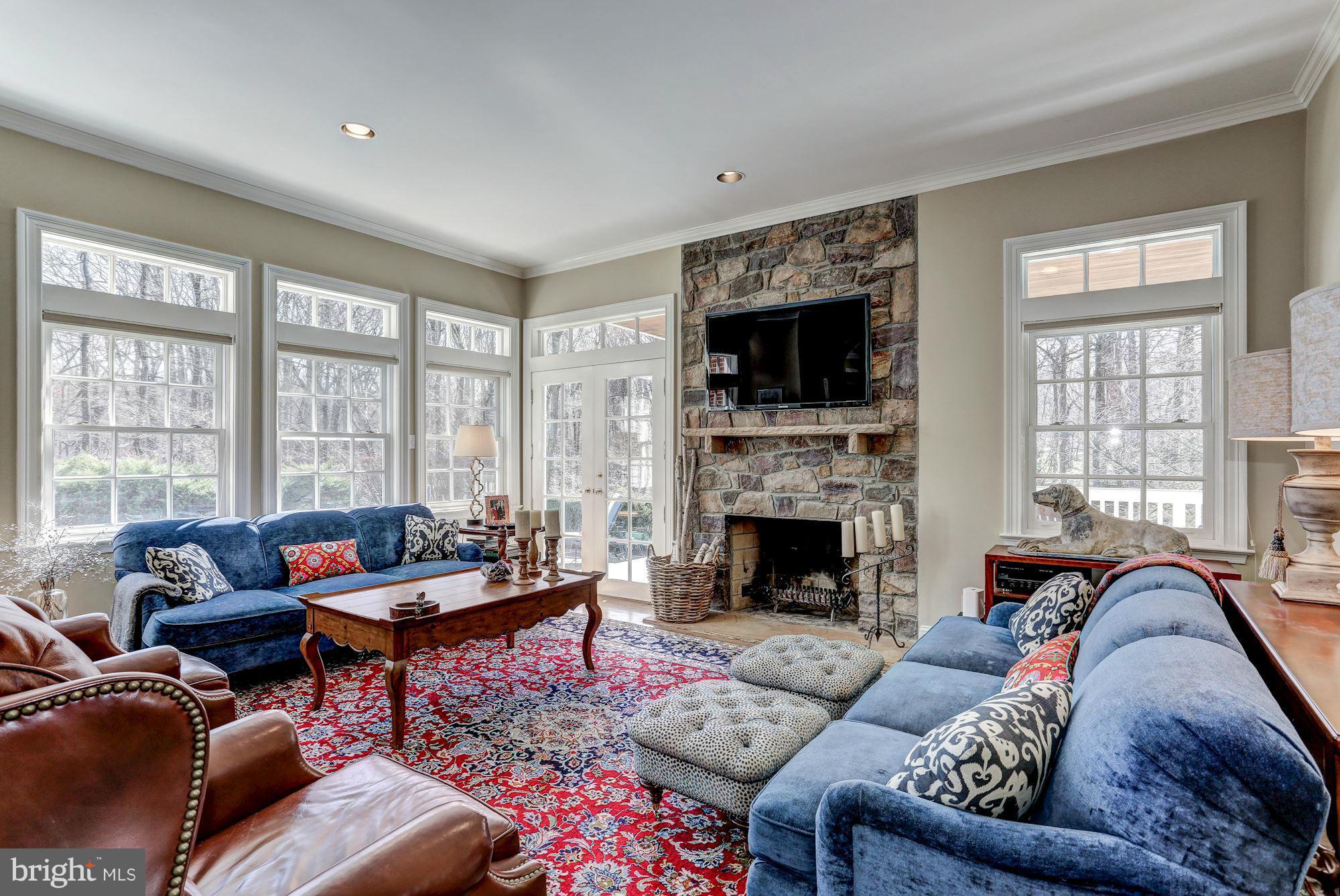 HUNTER'S CREST - Residential