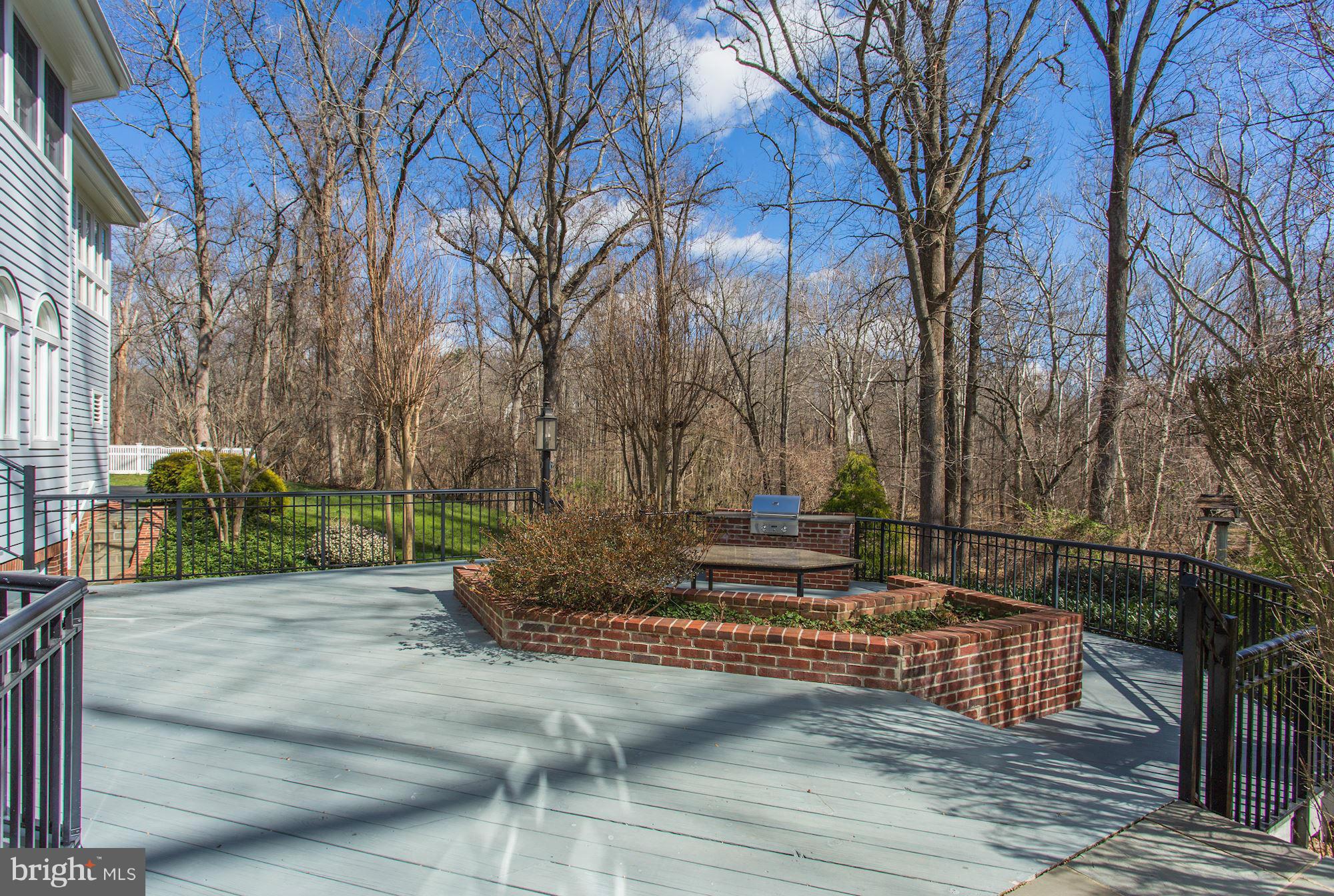 HUNTER'S CREST - Residential