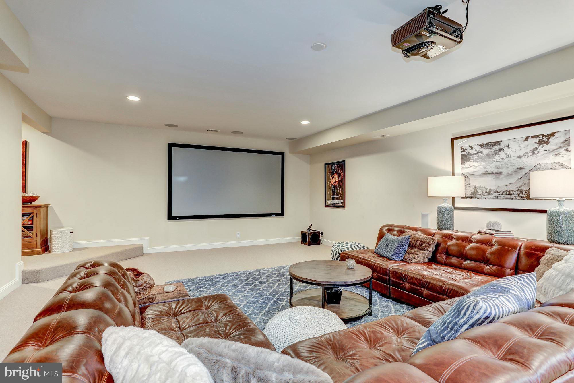 HUNTER'S CREST - Residential