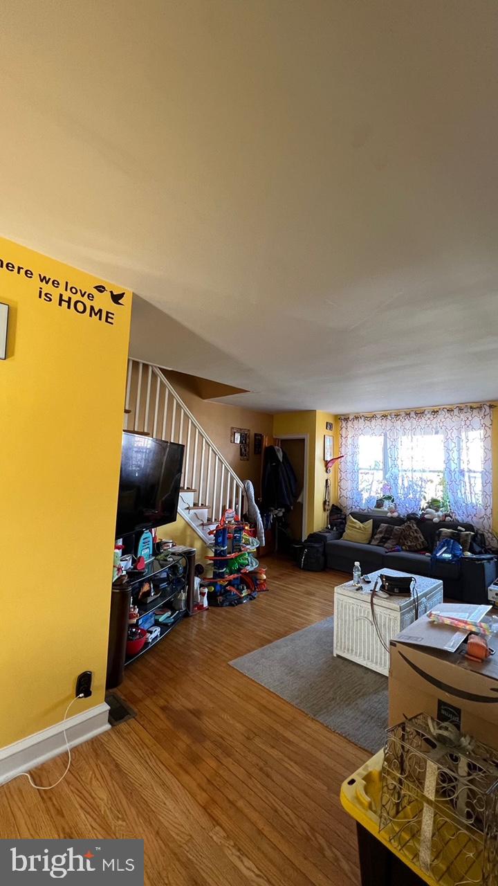 MAYFAIR - Residential