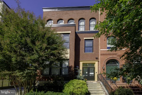 MLS: DCDC2286972