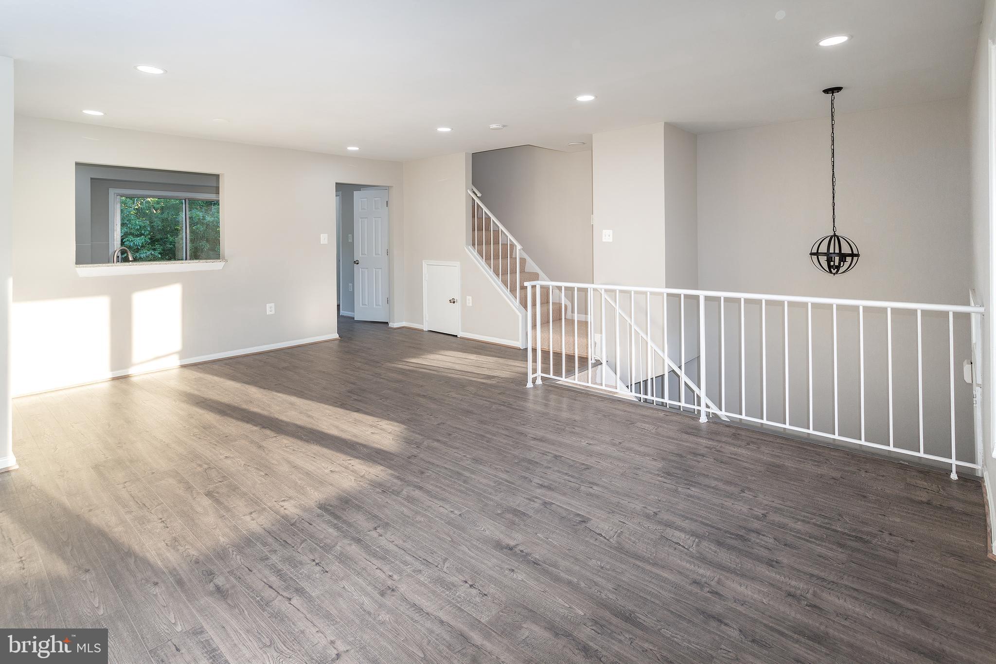 STONINGTON - Residential