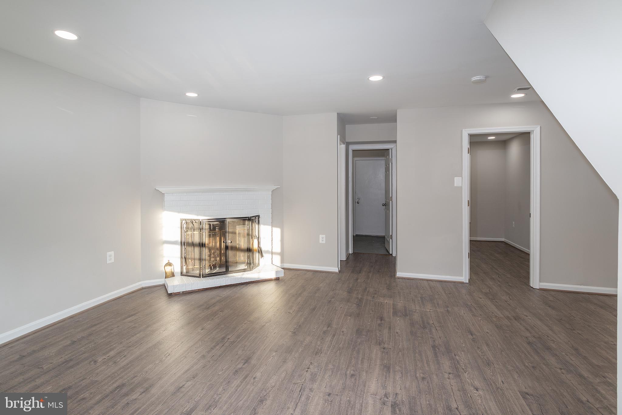 STONINGTON - Residential