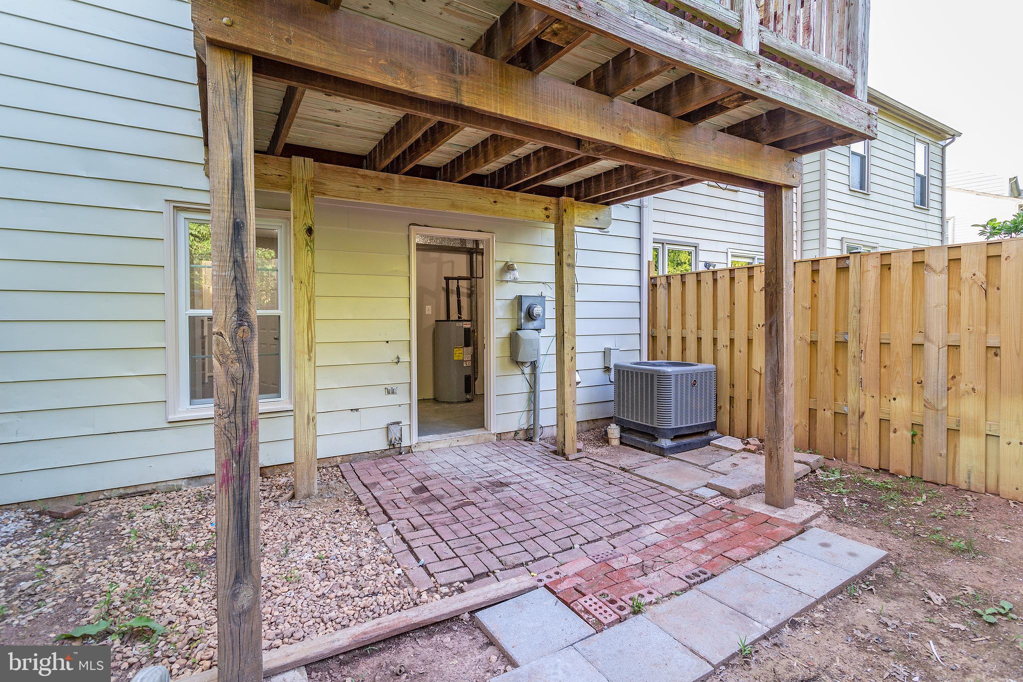 STONINGTON - Residential