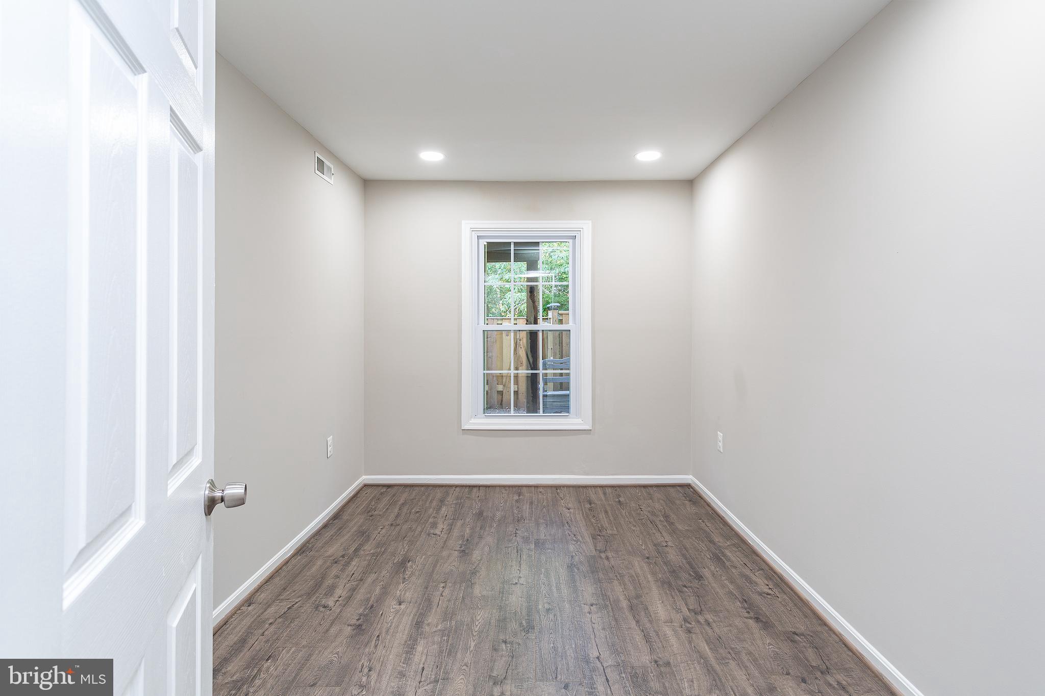 STONINGTON - Residential